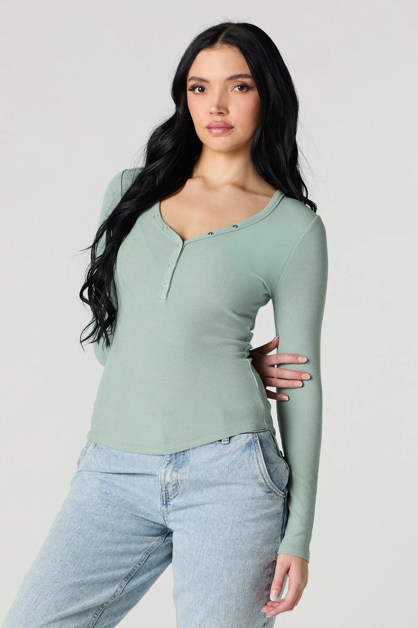 Haut Henley côtelé à manches longues sold by Urban Planet