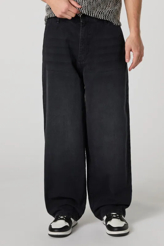 Jean rigide jambe large lavé noir sold by Urban Planet