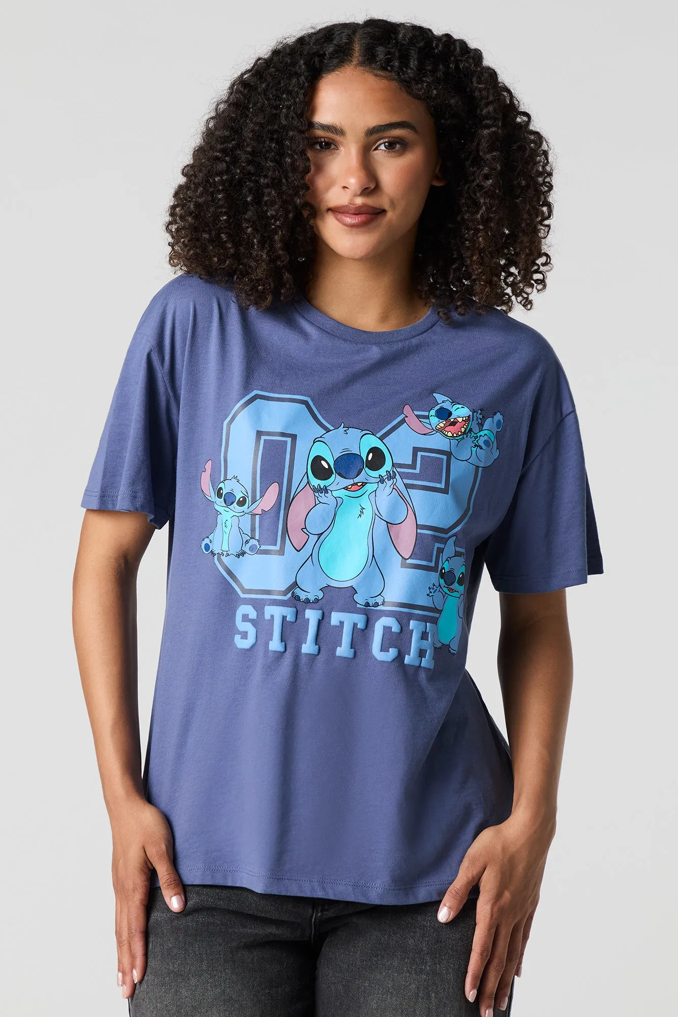 T-shirt coupe garçonne à imprimé Stitch 02 sold by Urban Planet