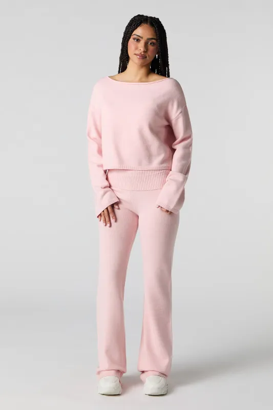 Pantalon à jambe évasée en tricot avec taille pliée sold by Urban Planet