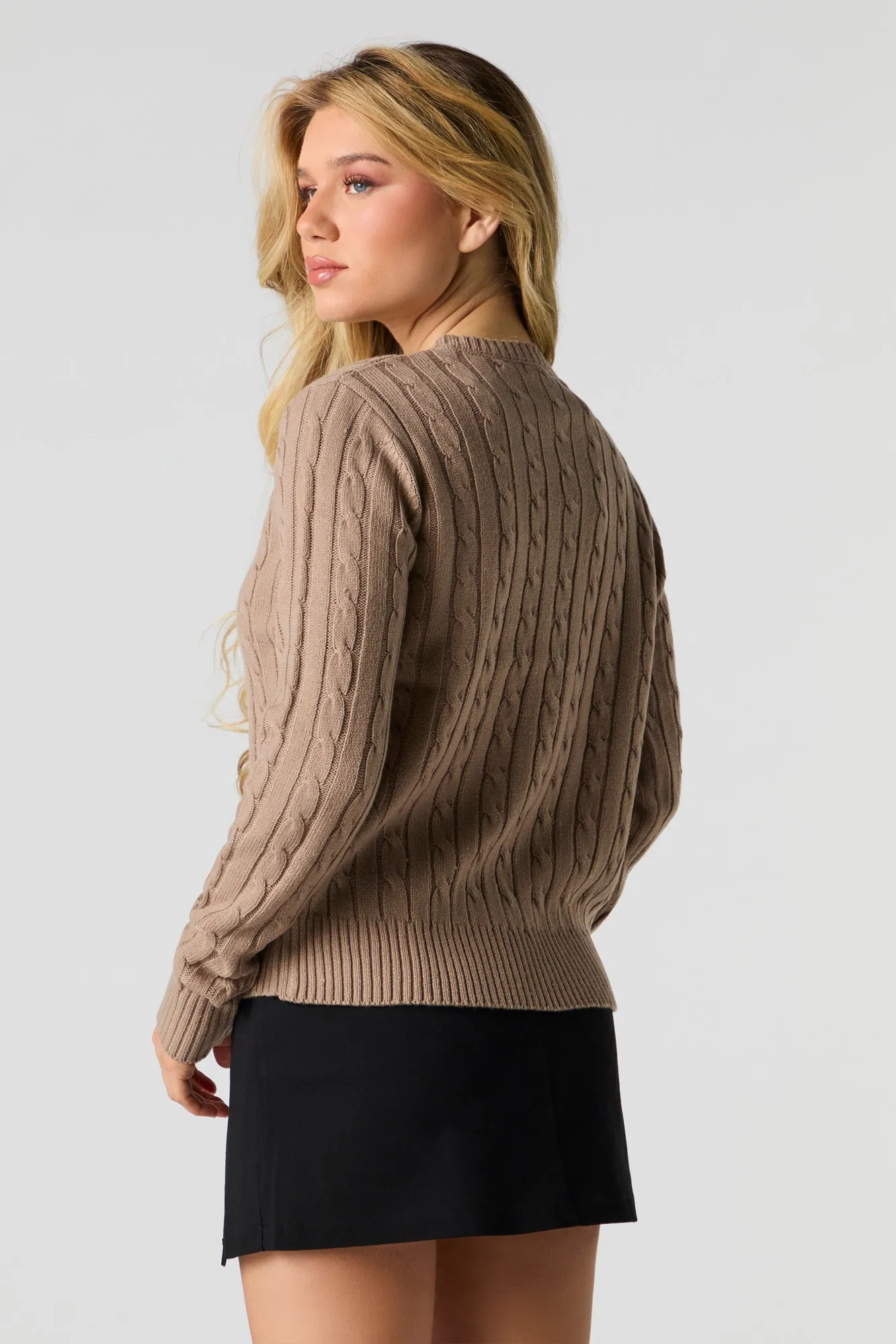 Chandail en tricot torsadé avec motif brodé sold by Urban Planet product image thumbnail 2