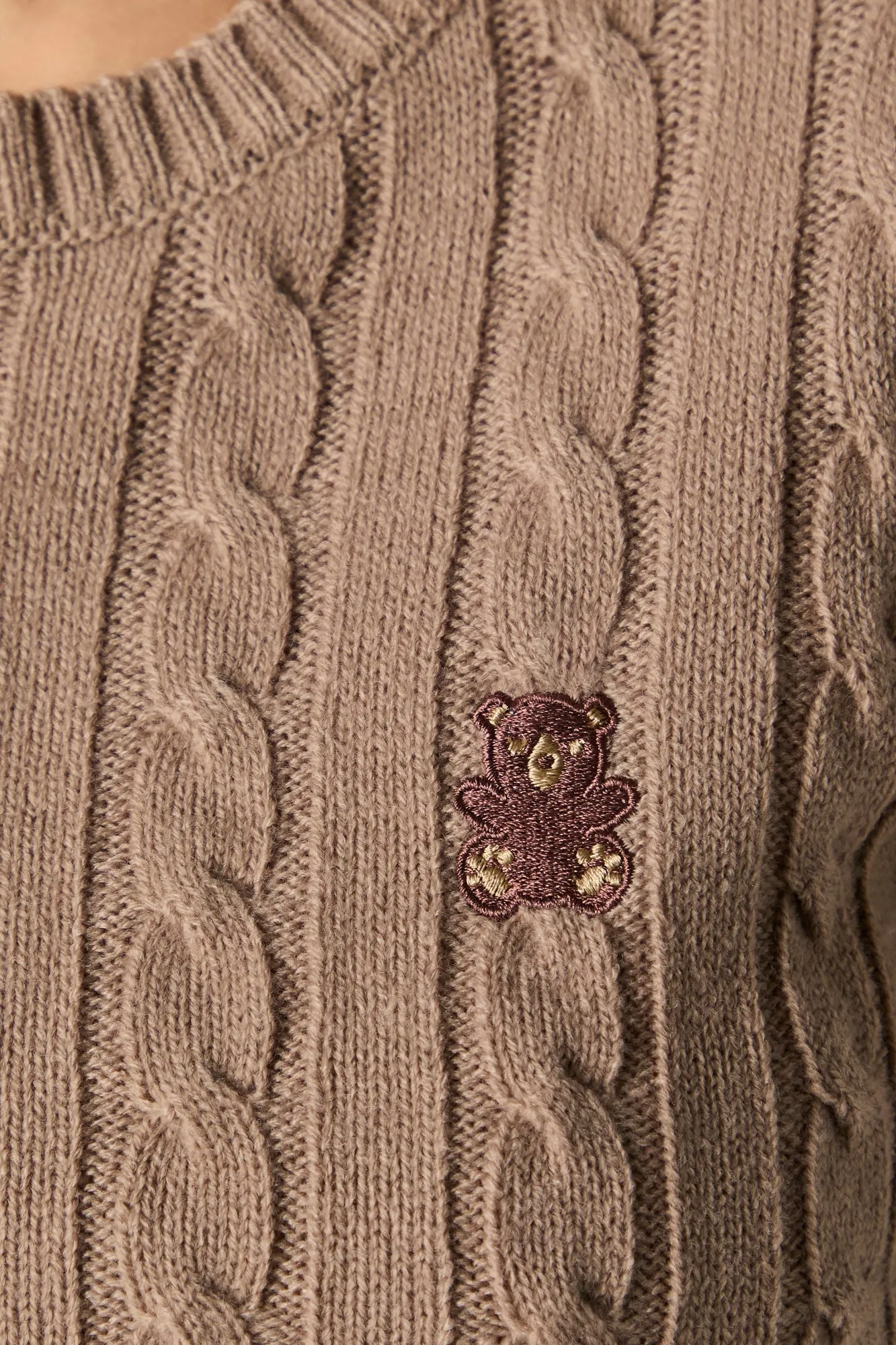 Chandail en tricot torsadé avec motif brodé sold by Urban Planet product image thumbnail 4