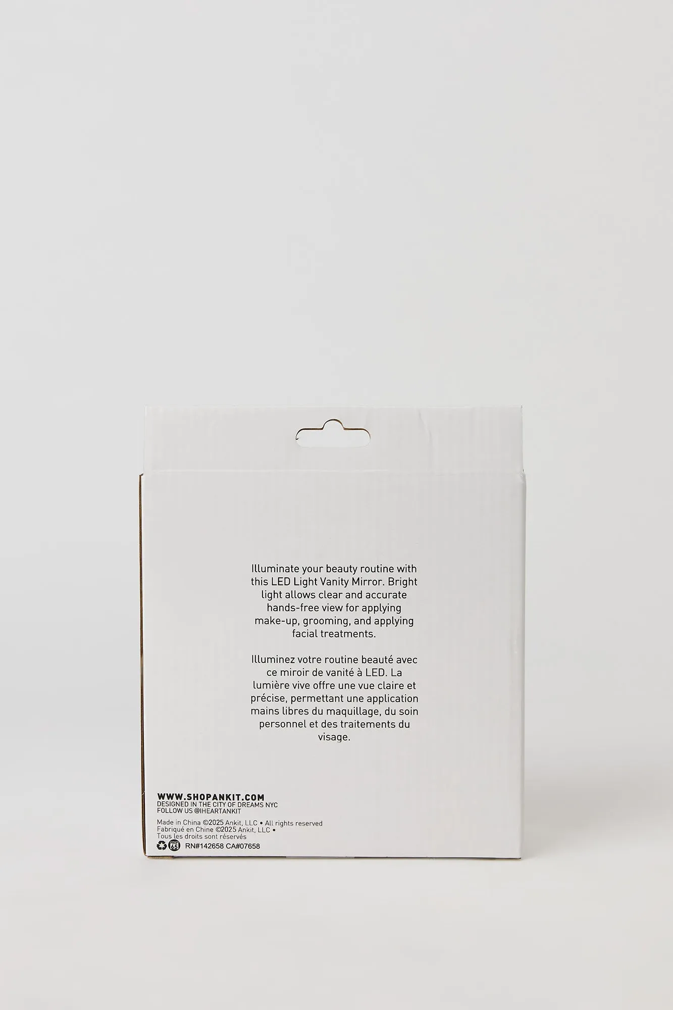 Miroir en coeur à DEL sold by Urban Planet product image thumbnail 4