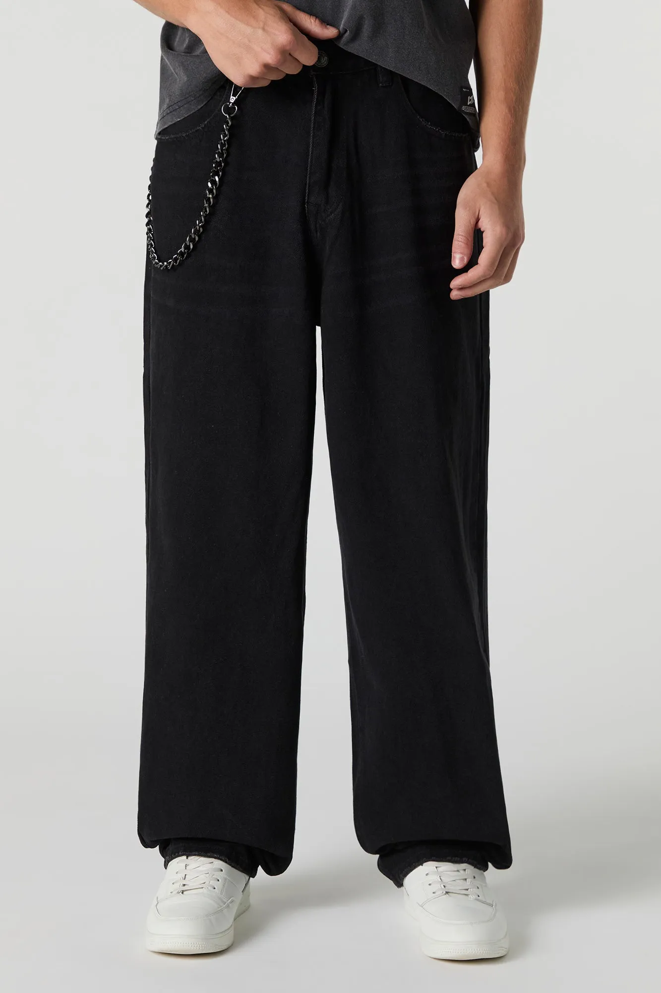 Jean baggy avec chaîne sold by Urban Planet product image thumbnail 2