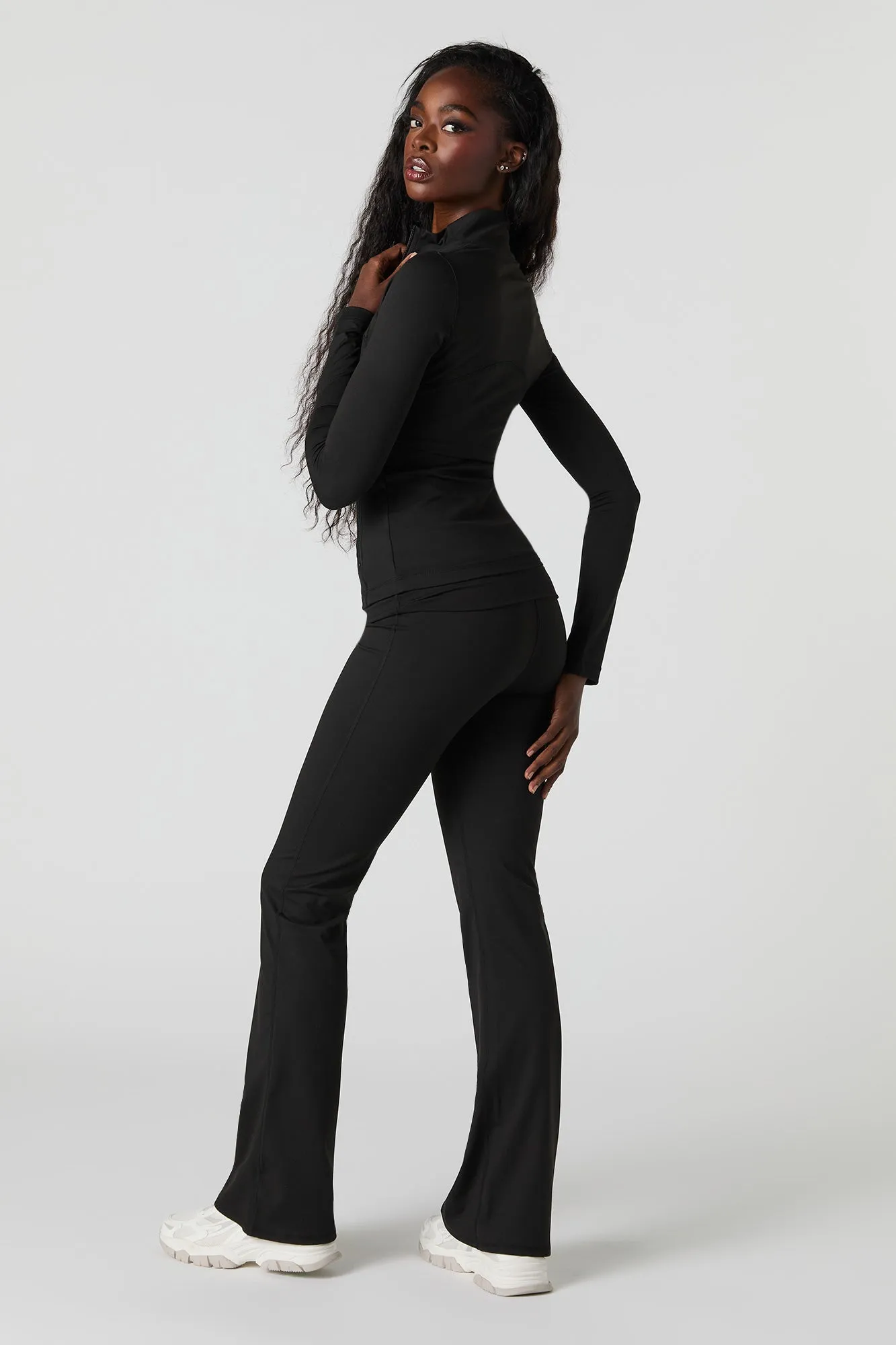 Pantalon à jambe évasée et taille repliée Active sold by Urban Planet product image thumbnail 3