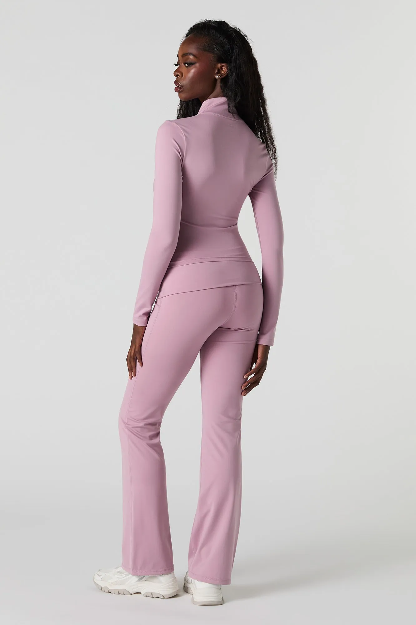 Pantalon à jambe évasée et taille repliée Active sold by Urban Planet product image thumbnail 5