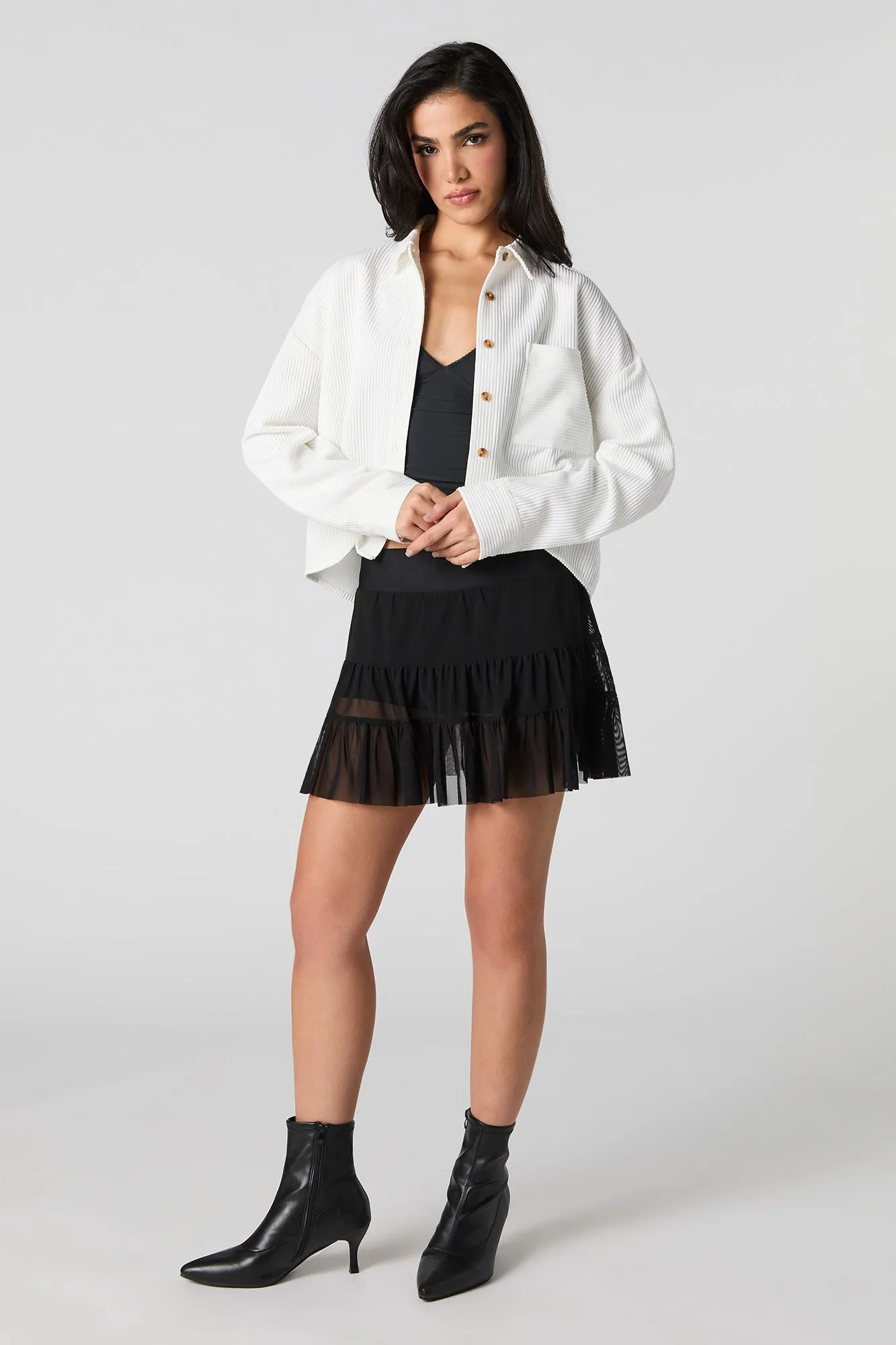 Haut écourté boutonné en velours côtelé à manche longue sold by Urban Planet product image thumbnail 3