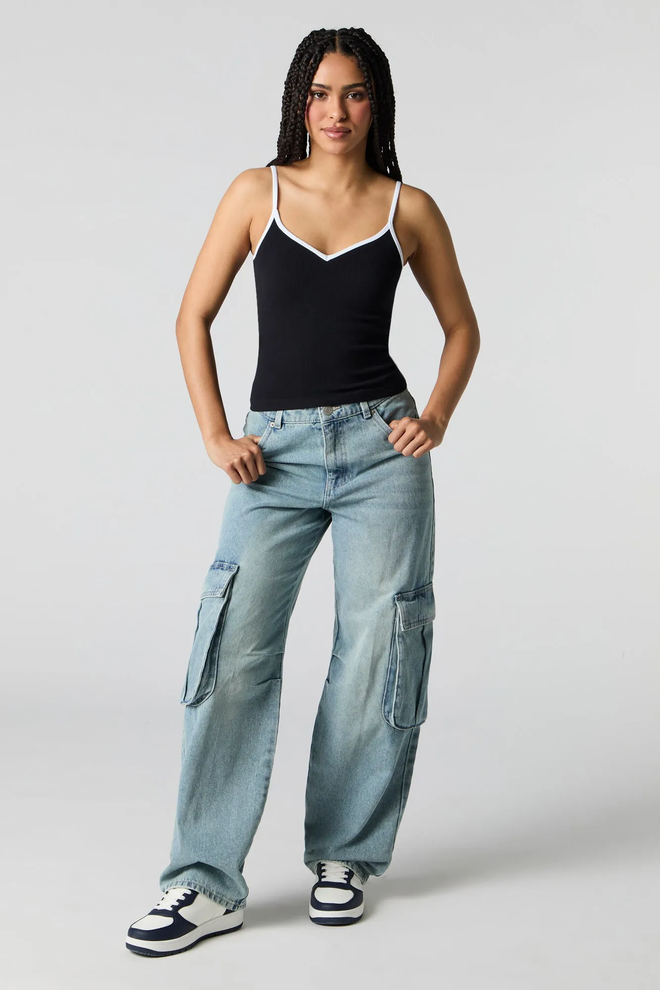 Débardeur côtelé sans couture contrastant à encolure en V sold by Urban Planet product image thumbnail 4