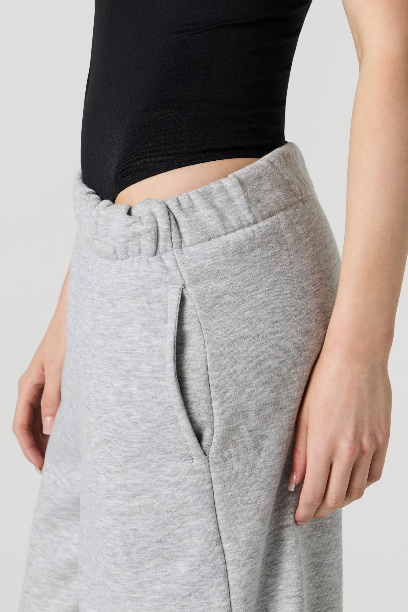 Maillot sans couture avec bonnets intégrés et encolure en coeur sold by Urban Planet product image thumbnail 4