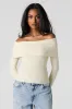 Haut en tricot côtelé à épaules dénudées sold by Urban Planet