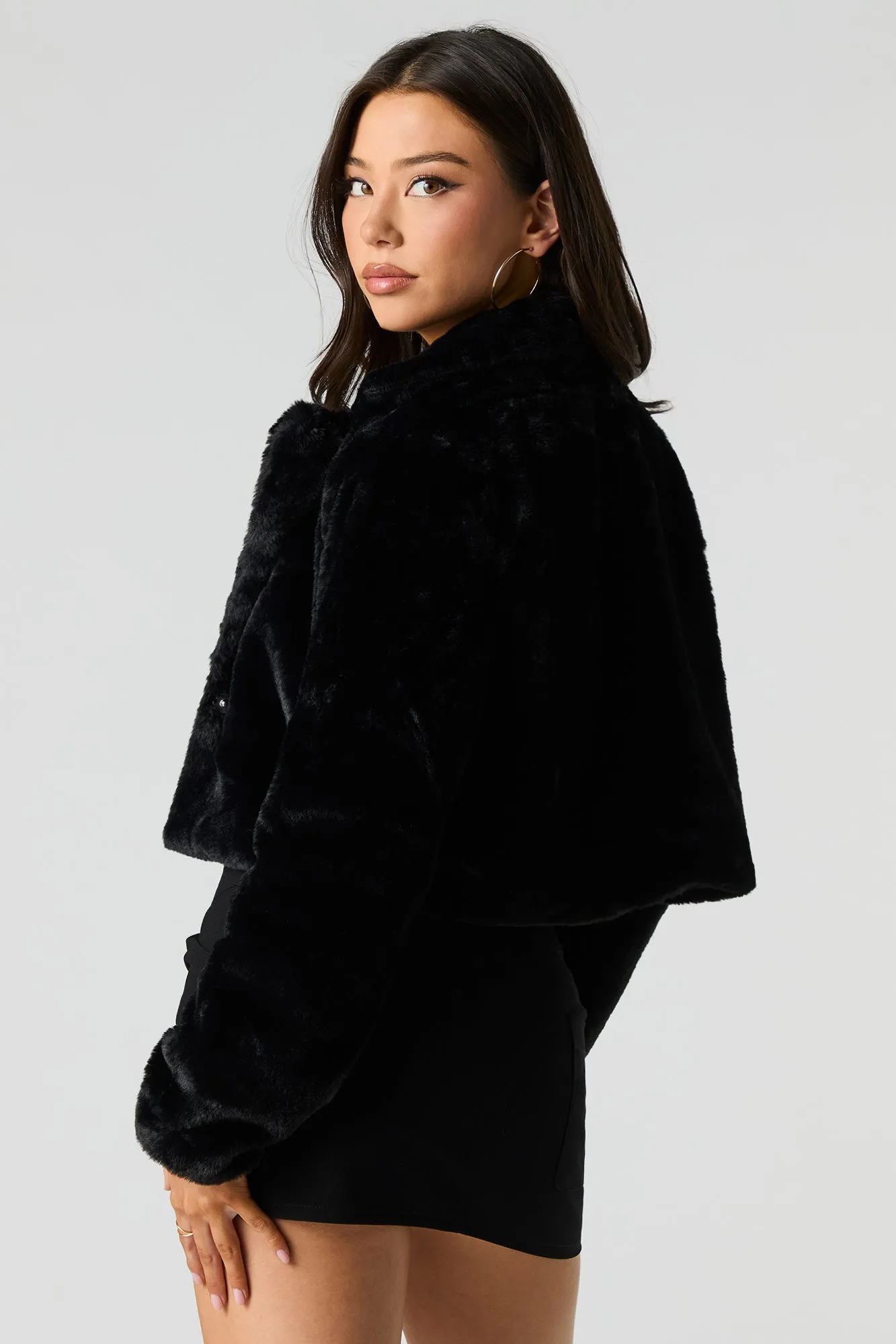 Blouson court en similifourrure sold by Urban Planet product image thumbnail 3