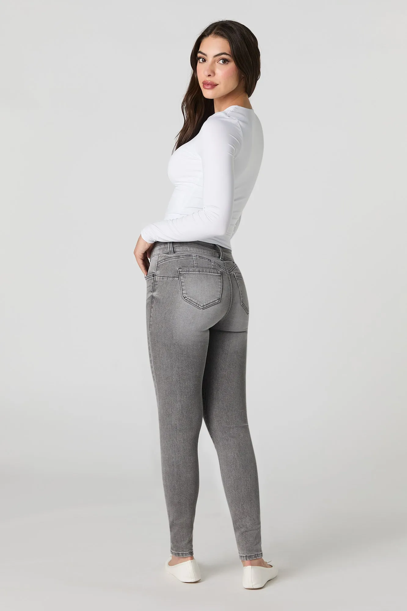 Jean ajusté remonte-fesses gris sold by Urban Planet product image thumbnail 4