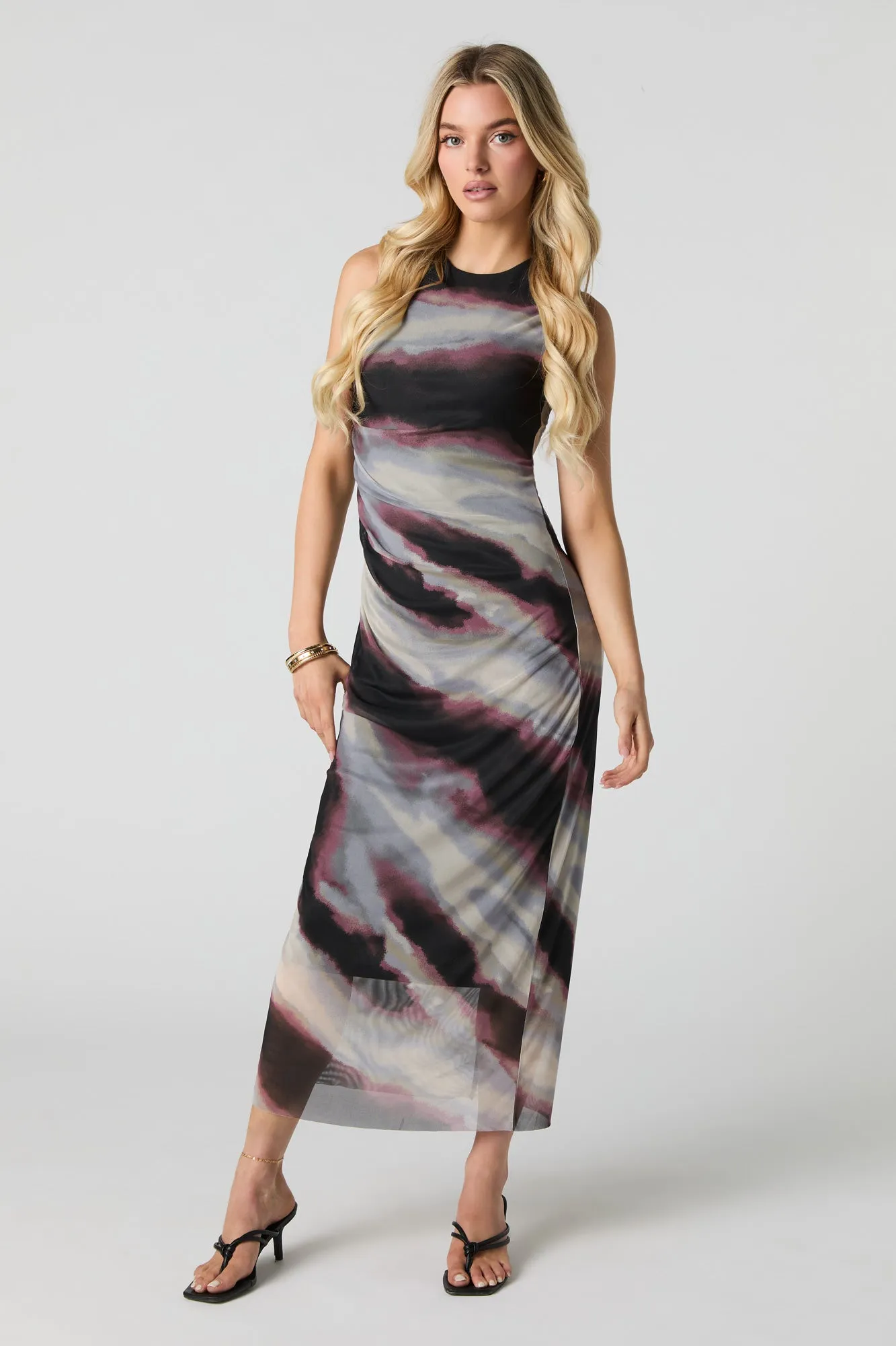 Robe maxi sans manches en filet imprimé sold by Urban Planet product image thumbnail 2