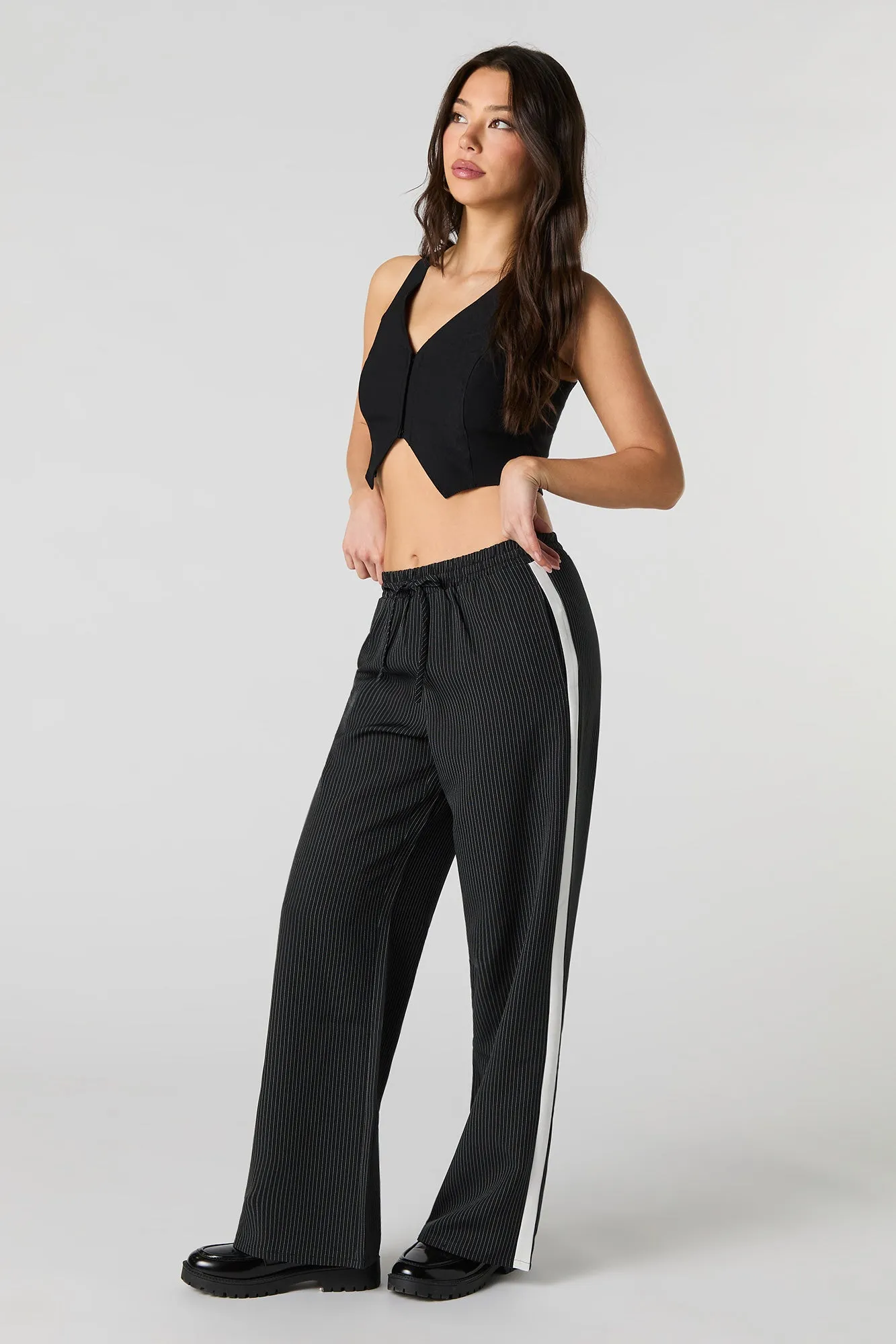 Pantalon à jambe large et rayures fines avec taille coulissante sold by Urban Planet product image thumbnail 2