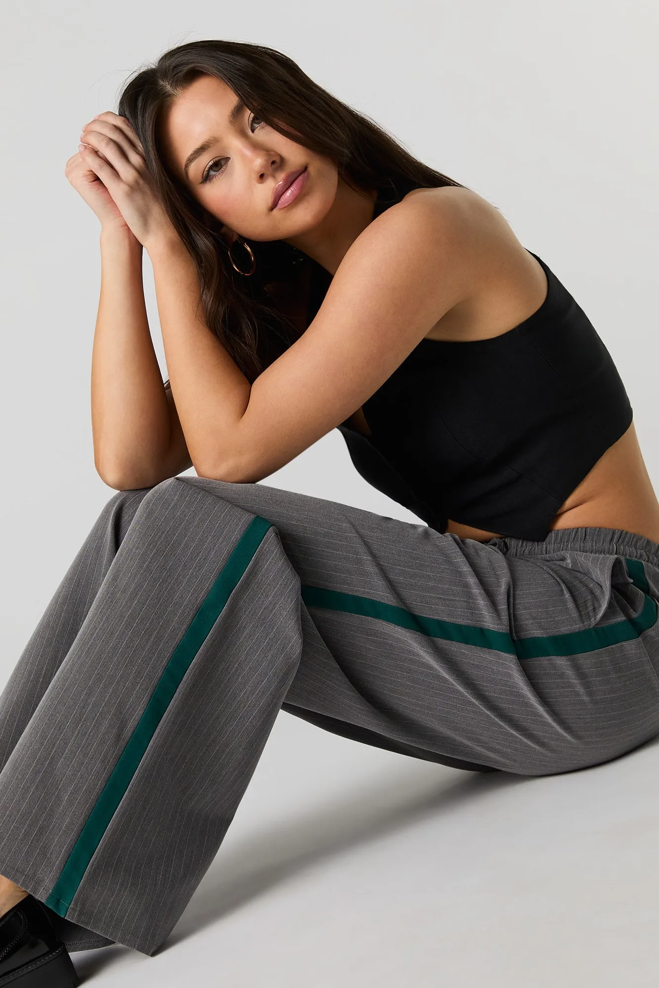 Pantalon à jambe large et rayures fines avec taille coulissante sold by Urban Planet