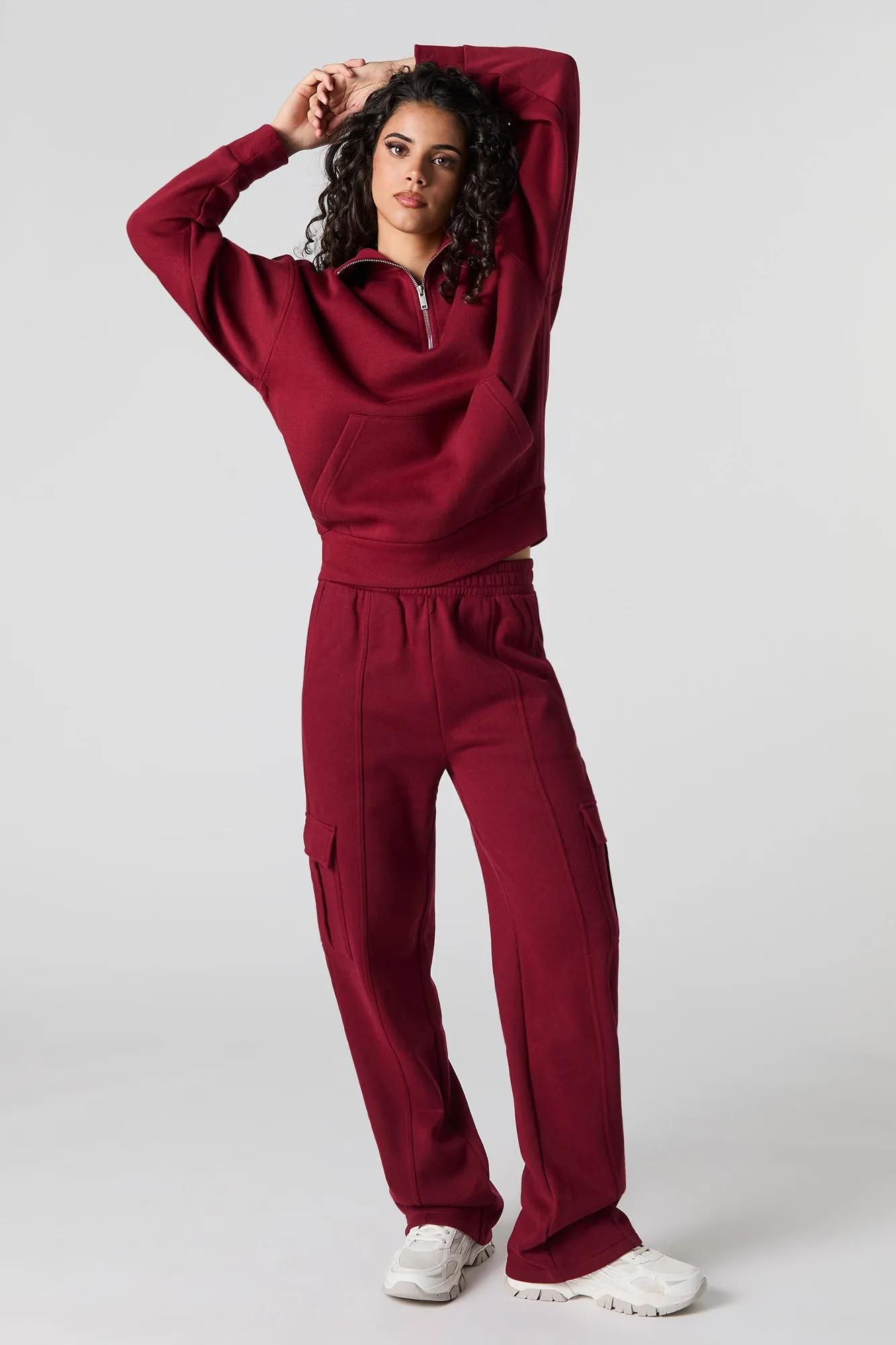 Pantalon cargo en molleton sold by Urban Planet