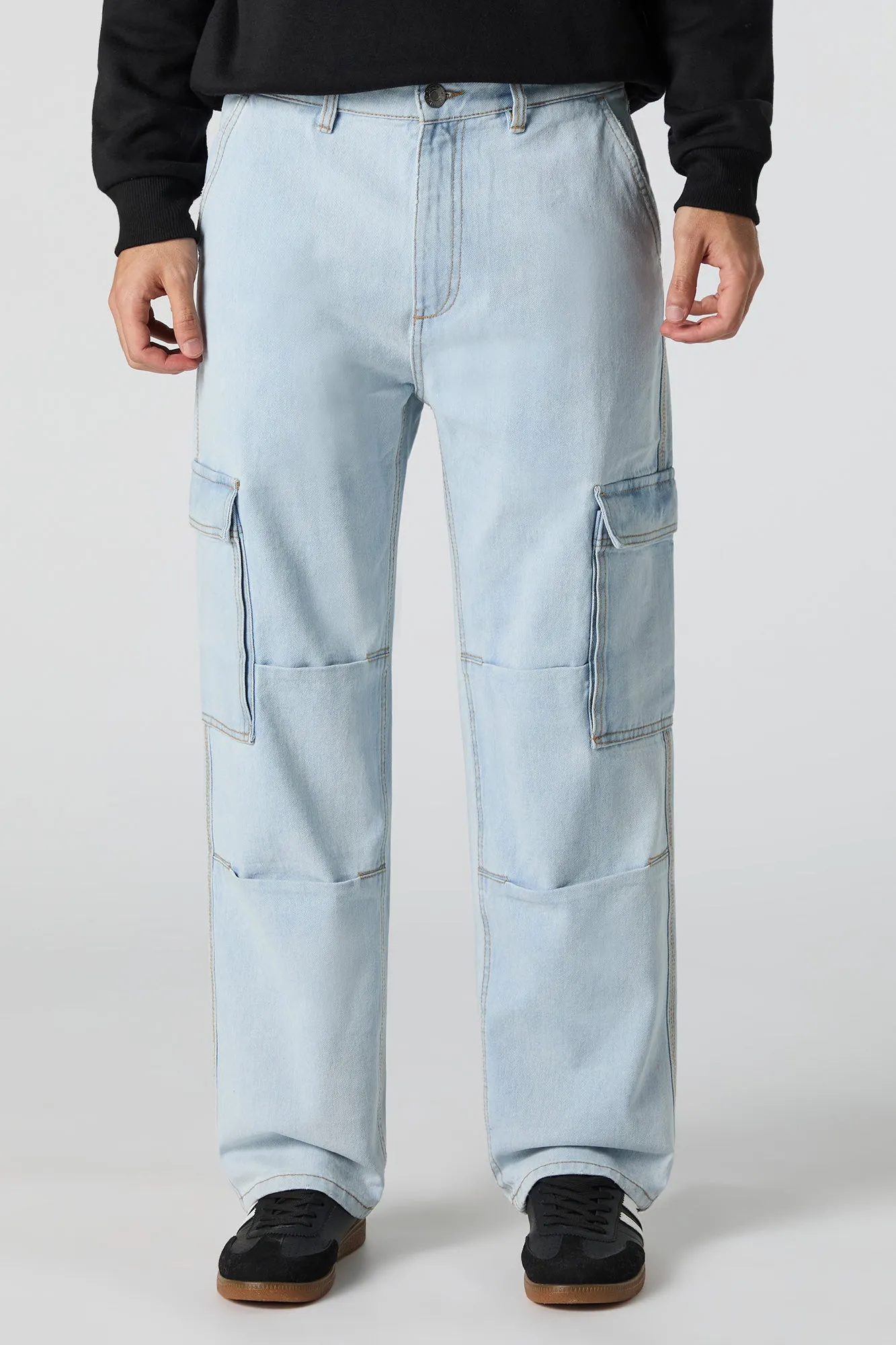 Cargo Jean sold by Urban Planet