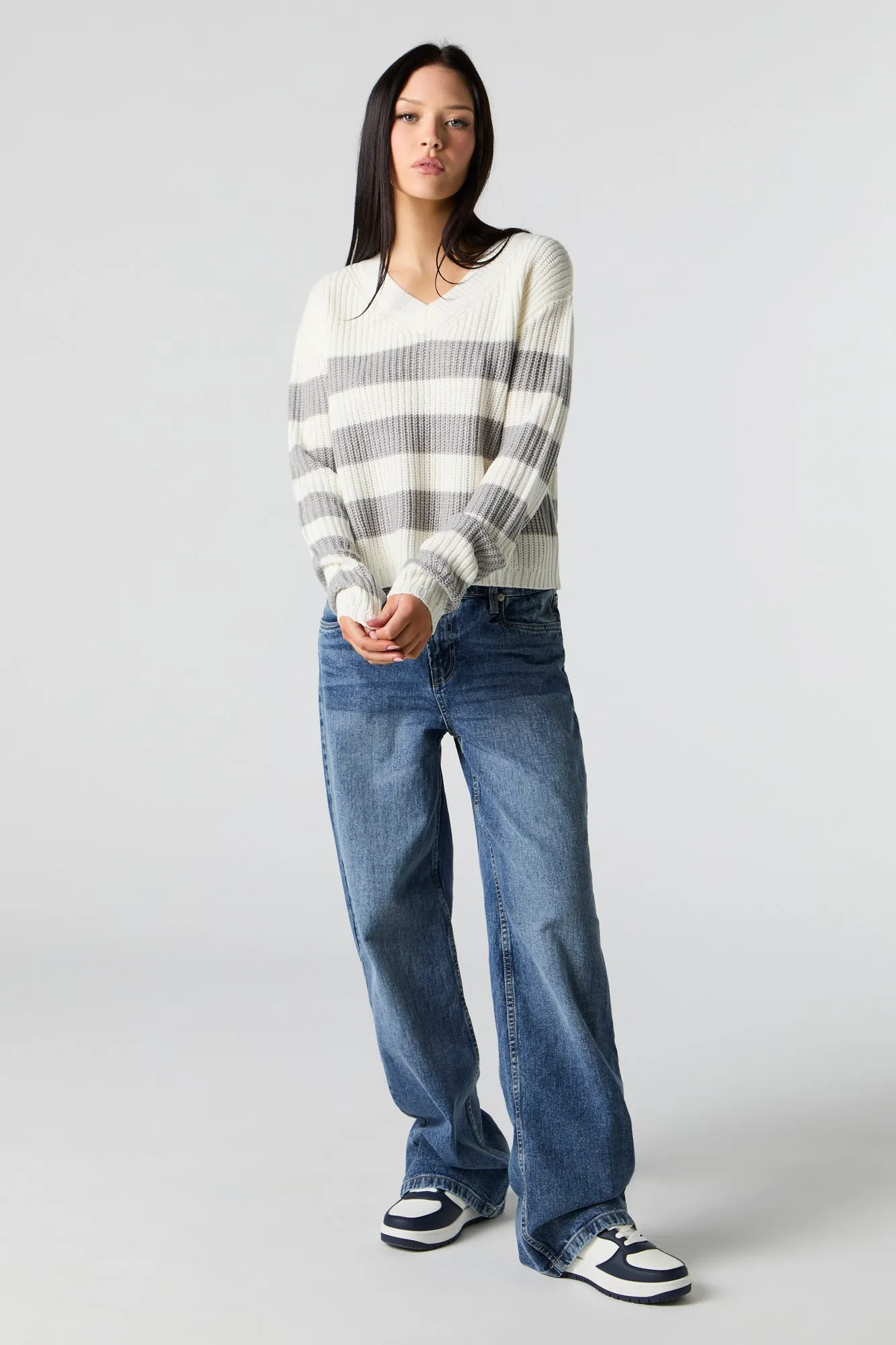 Chandail rayé à encolure en V sold by Urban Planet product image thumbnail 4