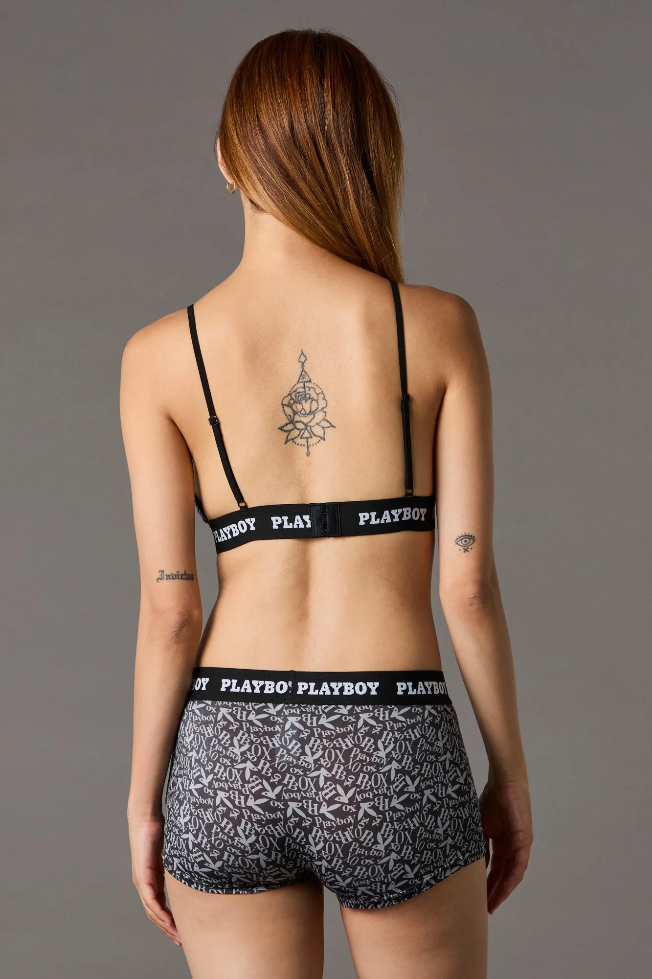Ensemble avec bralette triangulaire et culotte garçonne à imprimé Playboy sold by Urban Planet product image thumbnail 3