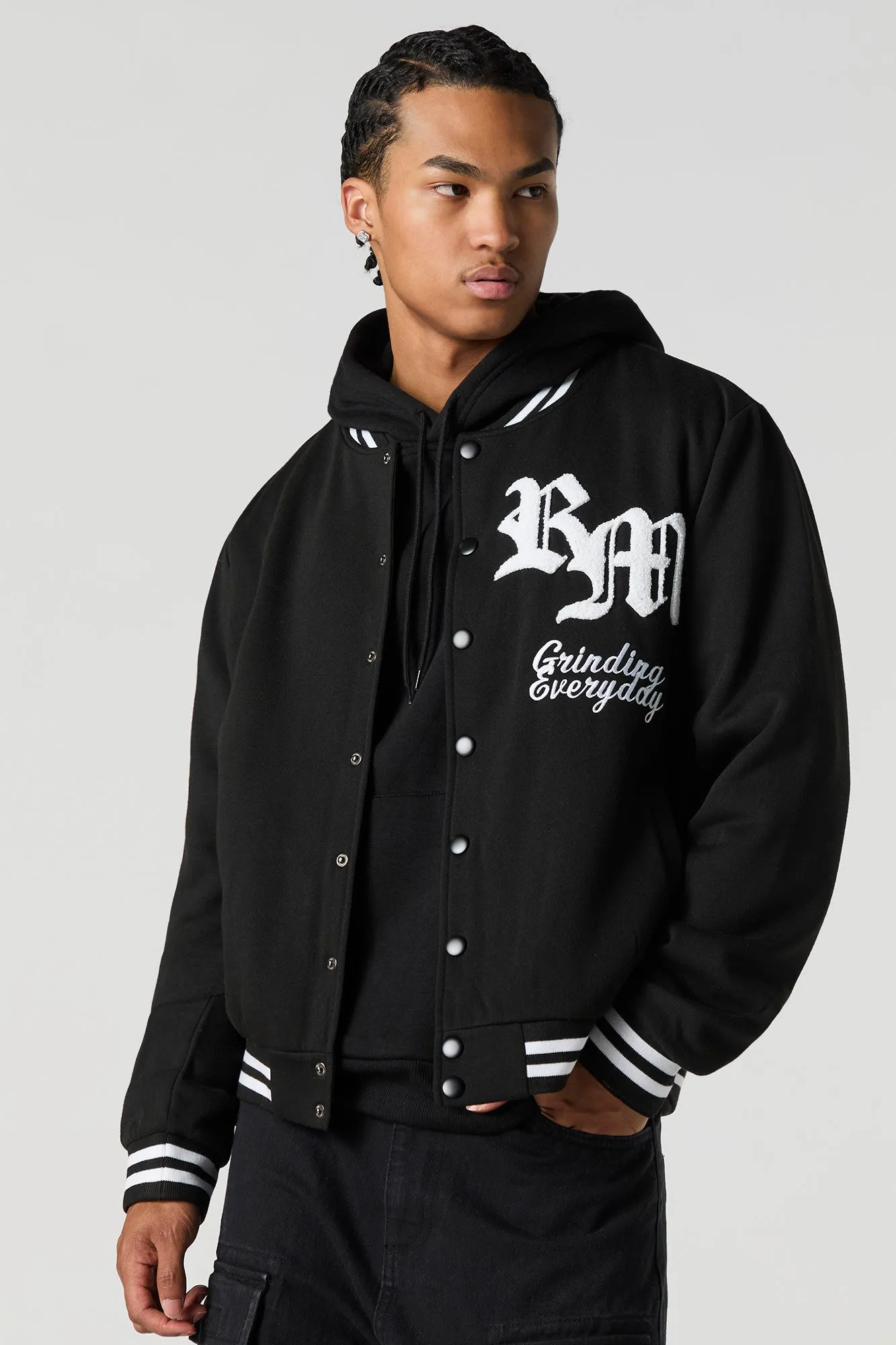 Blouson de style universitaire en molleton avec motif brodé sold by Urban Planet product image thumbnail 2