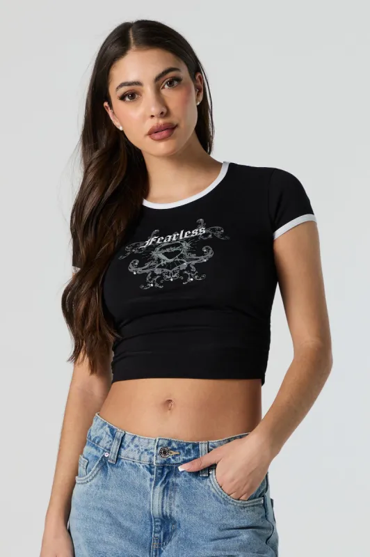 T-shirt ultracourt cintré à imprimé Fearless sold by Urban Planet