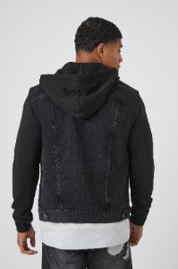 Blouson à capuchon en denim sold by Urban Planet