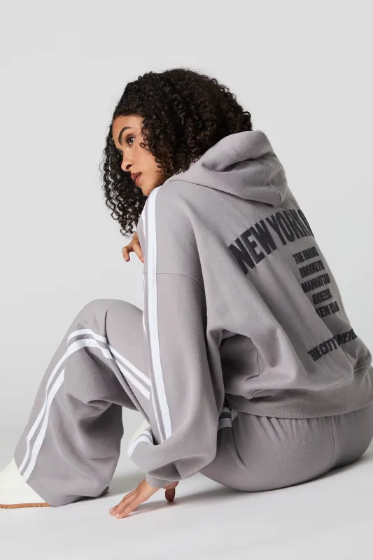 Haut à capuchon en molleton à imprimé City sold by Urban Planet