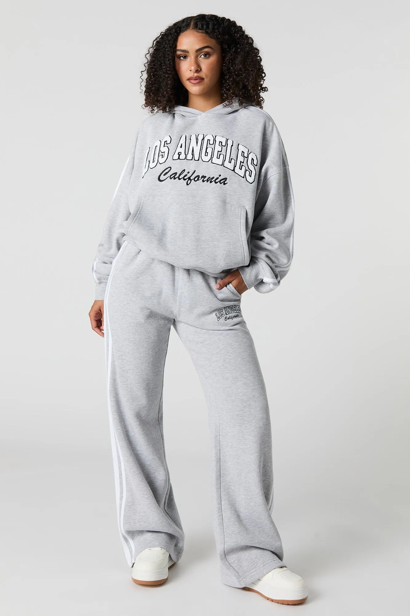 Haut à capuchon en molleton à imprimé City sold by Urban Planet product image thumbnail 4