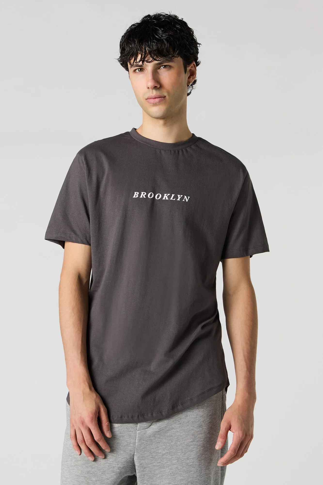 T-shirt imprimé avec ourlet arrondi sold by Urban Planet product image thumbnail 5