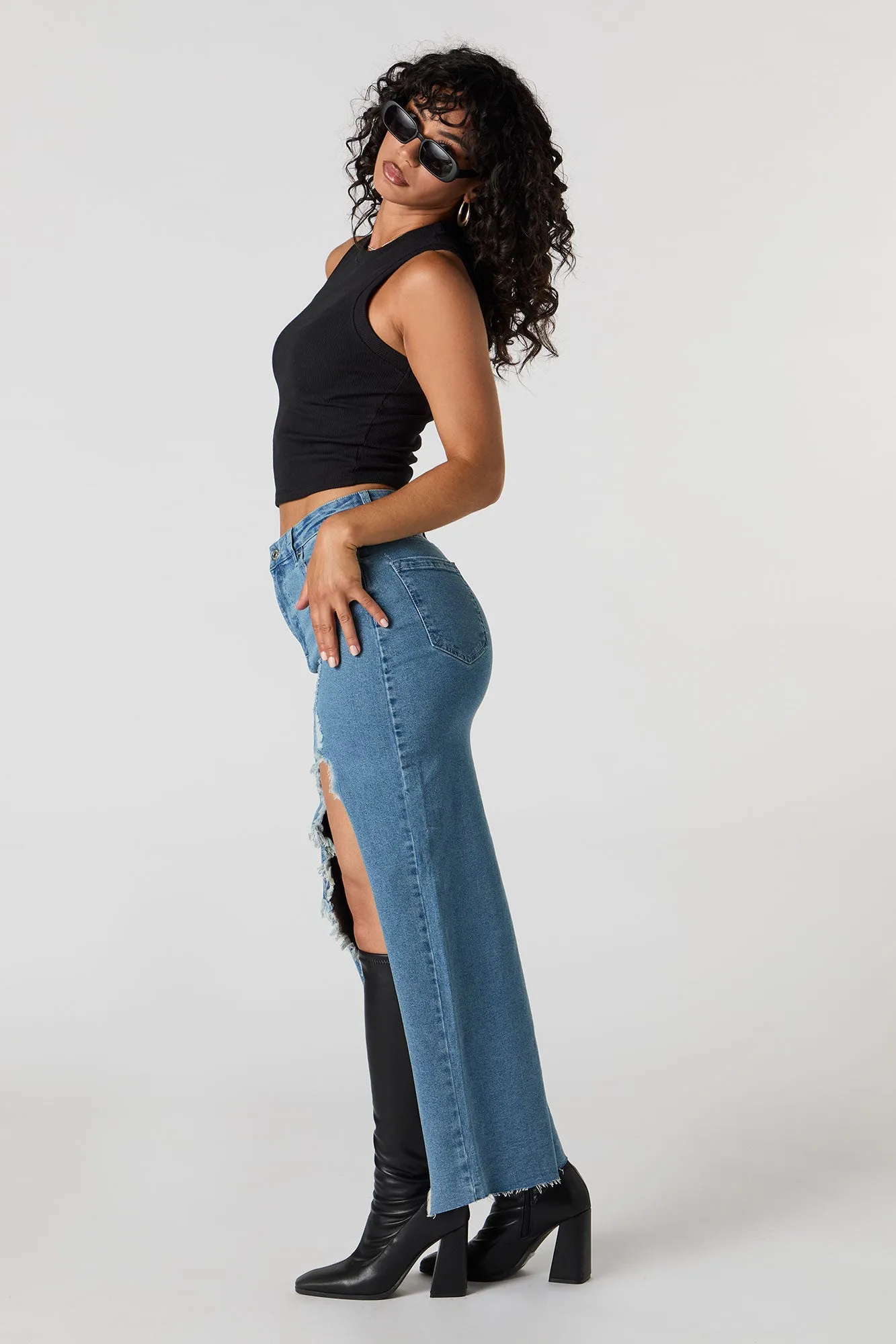 Jupe midi en denim déchiré avec fente sold by Urban Planet product image thumbnail 2