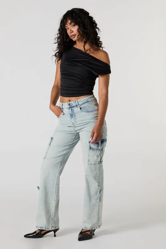 Jean cargo mi-taille sold by Urban Planet