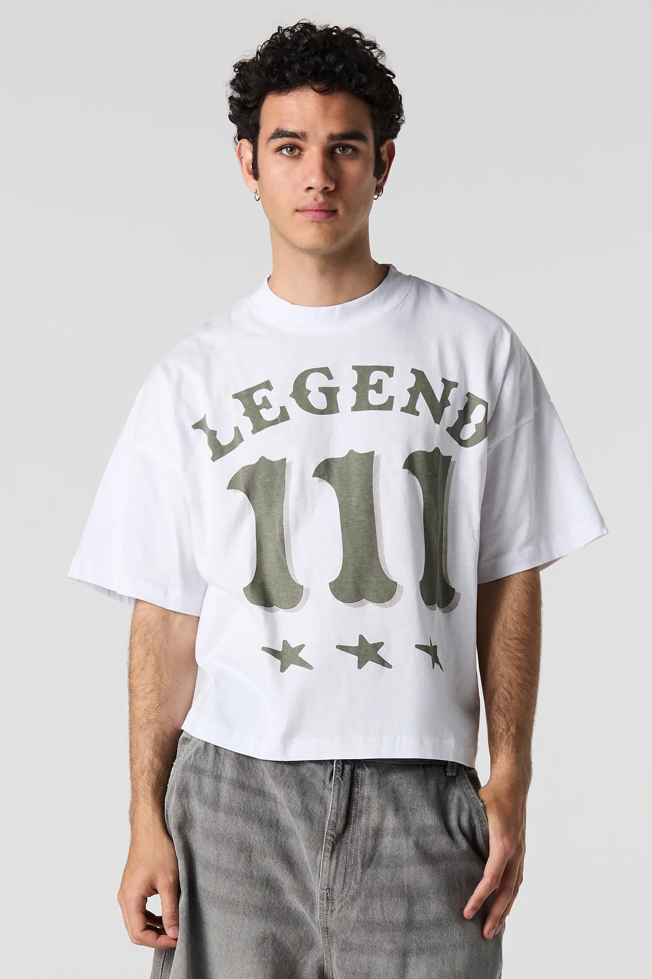 T-shirt carré à imprimé Legend sold by Urban Planet