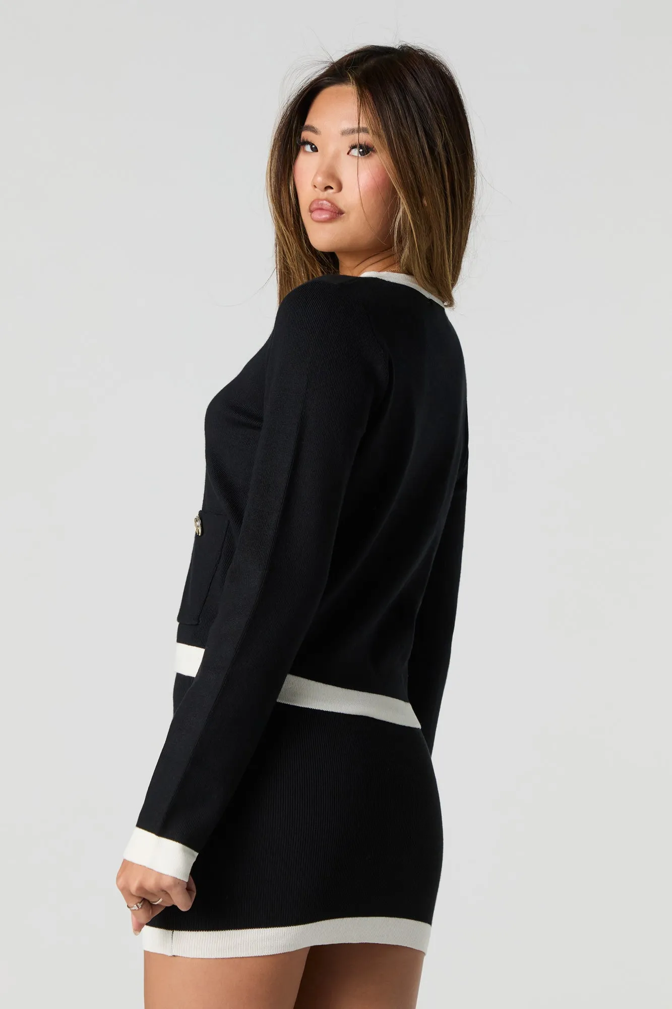 Cardigan en tricot boutonné à l'avant avec bordure contrastante sold by Urban Planet product image thumbnail 2