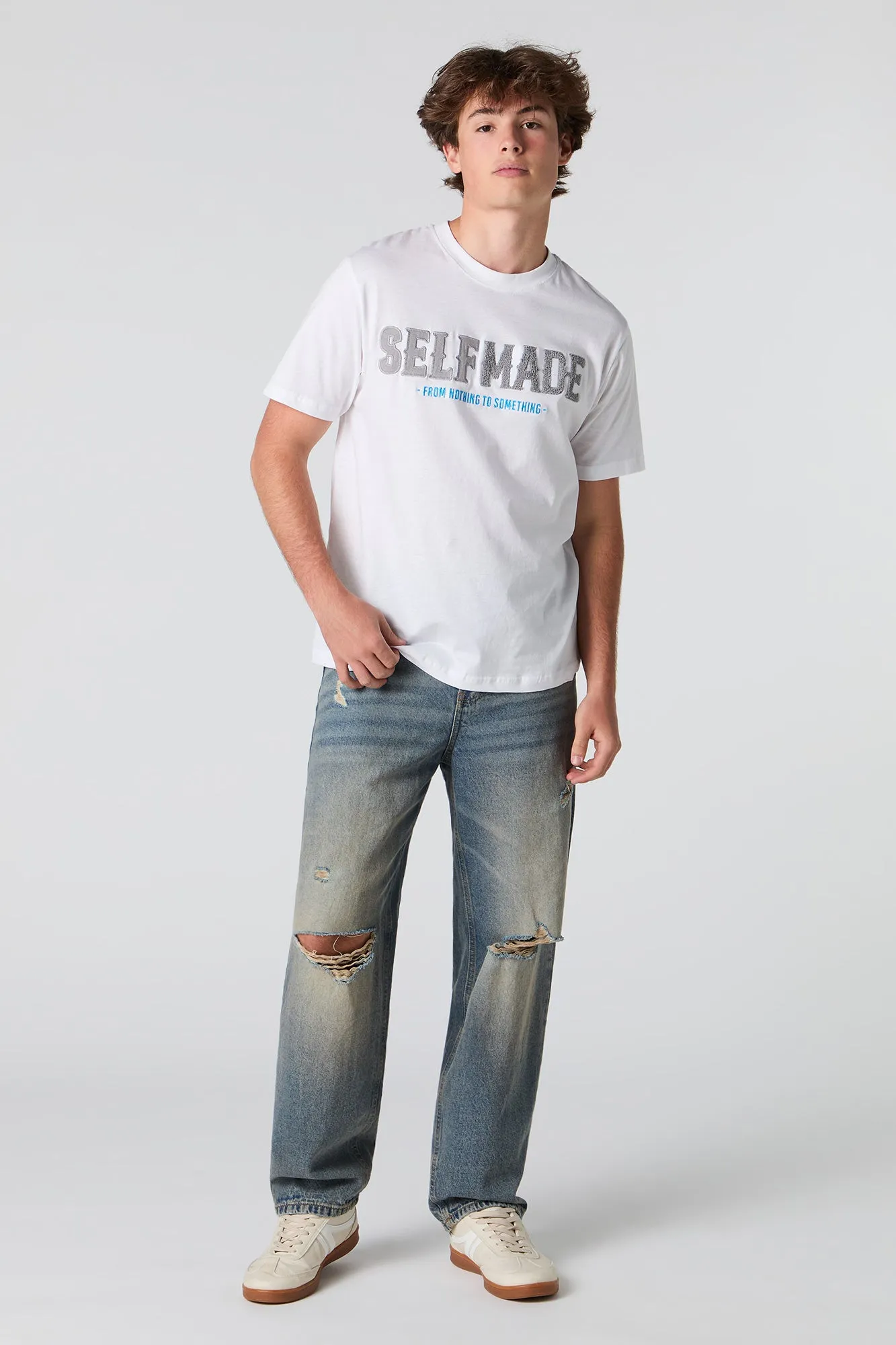 T-shirt à broderie en chenille Self Made sold by Urban Planet product image thumbnail 2