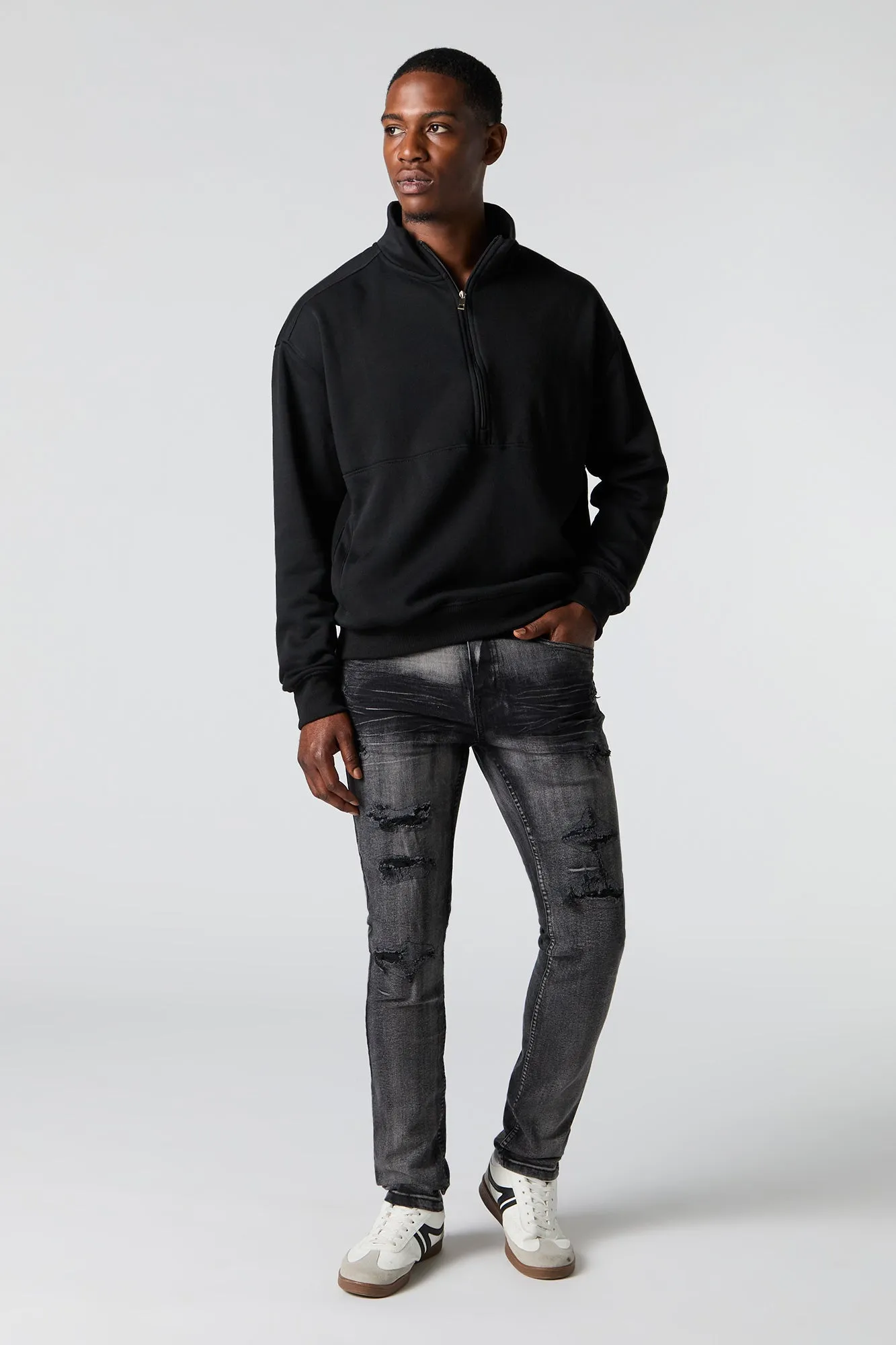 Jean ajusté déchiré noir sold by Urban Planet product image thumbnail 3