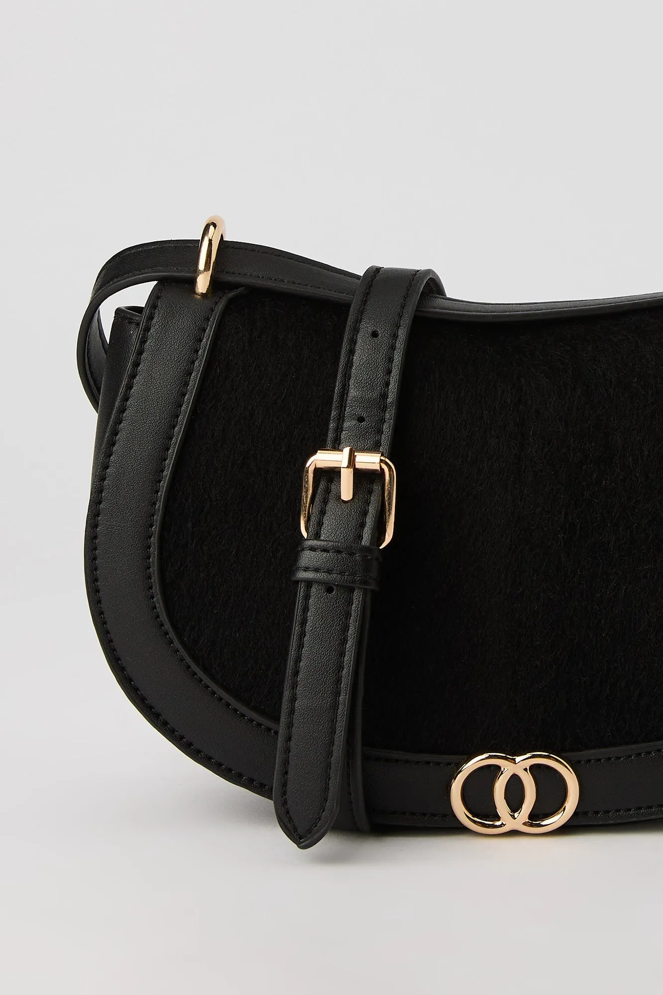 Sac à bandoulière en similifourrure sold by Urban Planet product image thumbnail 4