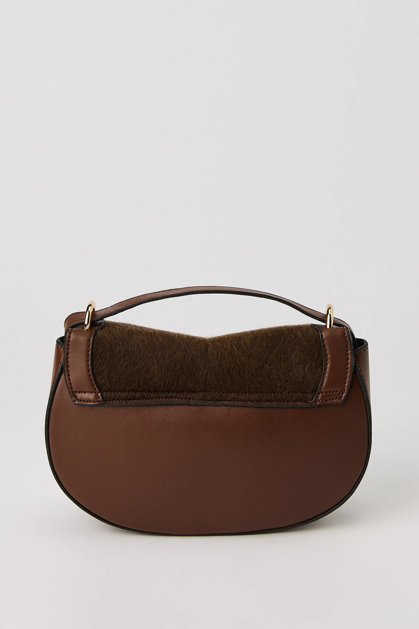 Sac à bandoulière en similifourrure sold by Urban Planet product image thumbnail 5