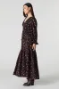 Robe maxi fluide à manche longue et col en V sold by Urban Planet