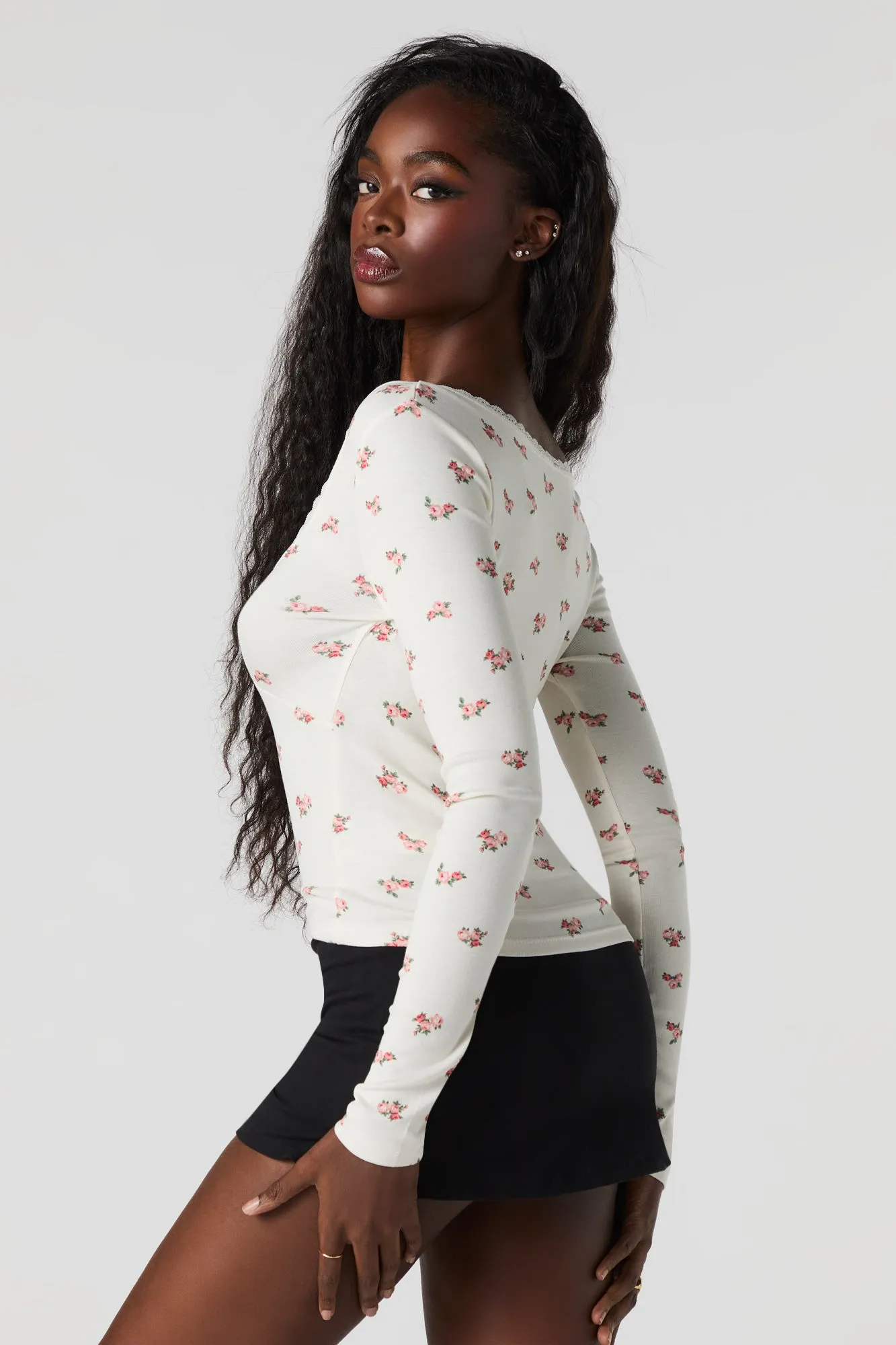 Haut à col en V et manche longue avec bordure en dentelle sold by Urban Planet product image thumbnail 3