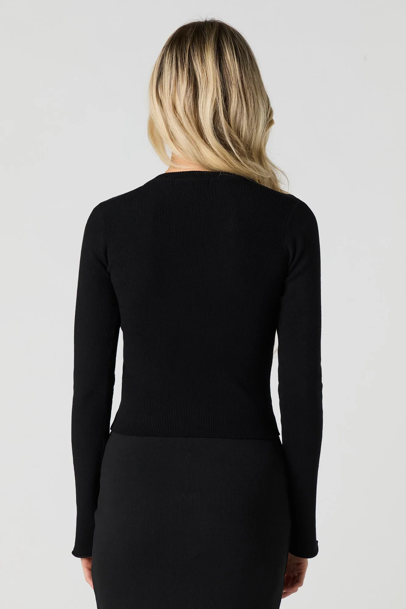 Chandail en tricot côtelé à encolure en V sold by Urban Planet product image thumbnail 3