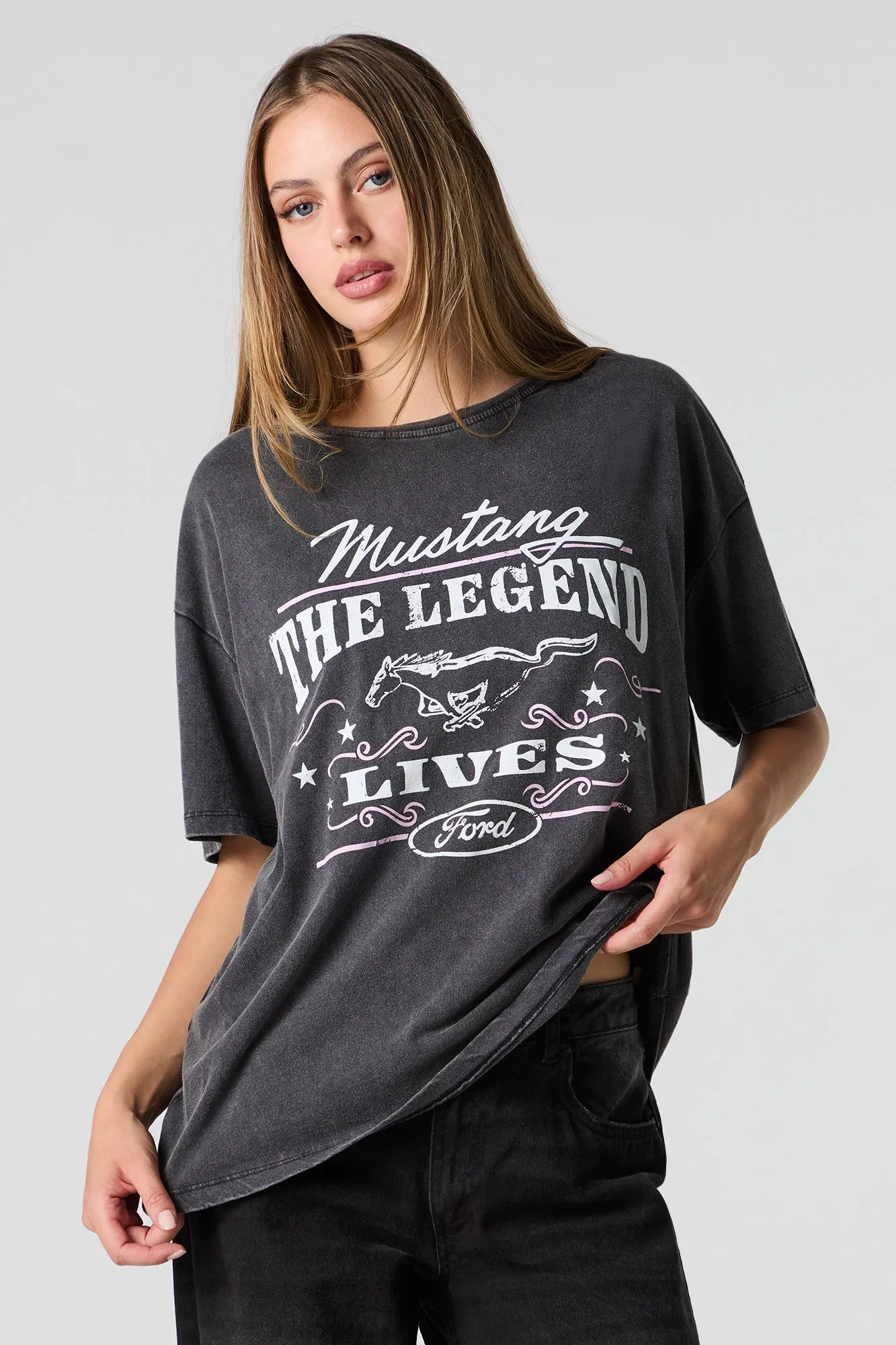 T-shirt de coupe garçonne délavé à imprimé Ford Legends sold by Urban Planet product image thumbnail 4