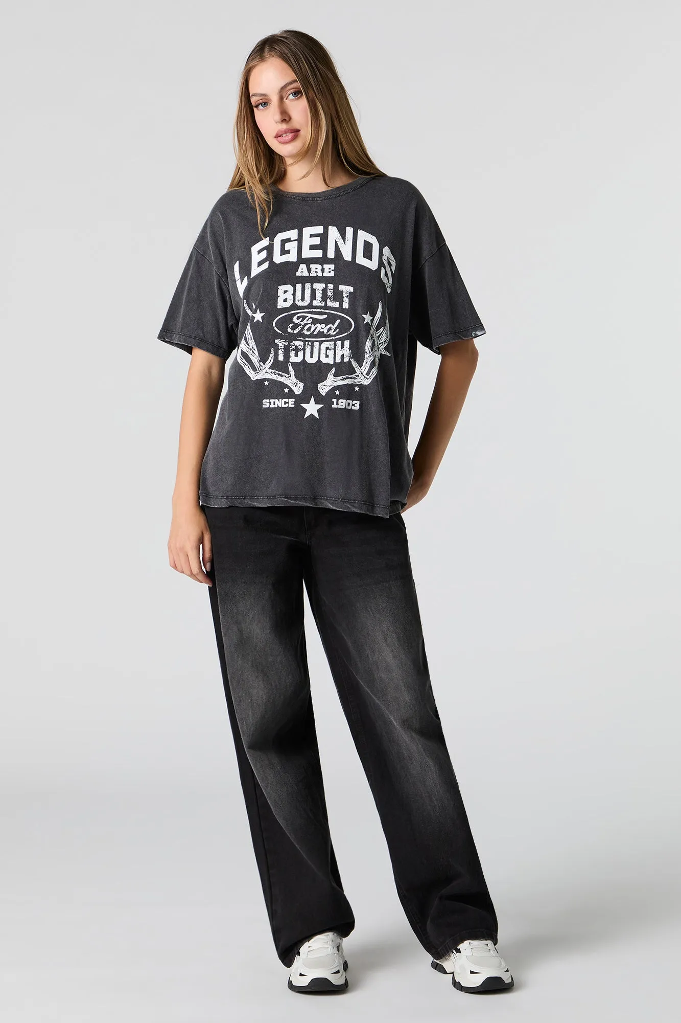 T-shirt de coupe garçonne délavé à imprimé Ford Legends sold by Urban Planet product image thumbnail 2