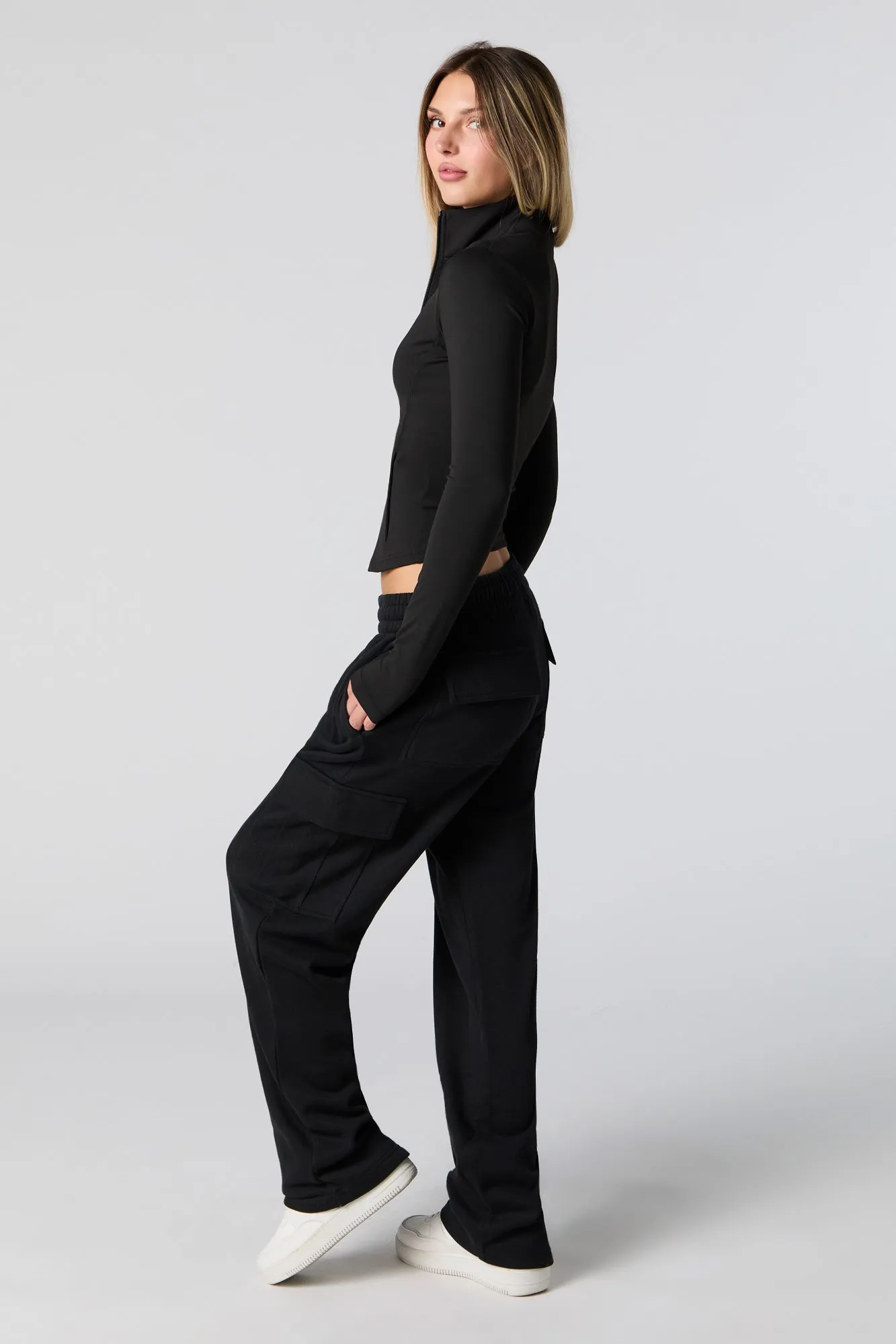 Pantalon cargo en molleton et jambe large sold by Urban Planet product image thumbnail 4