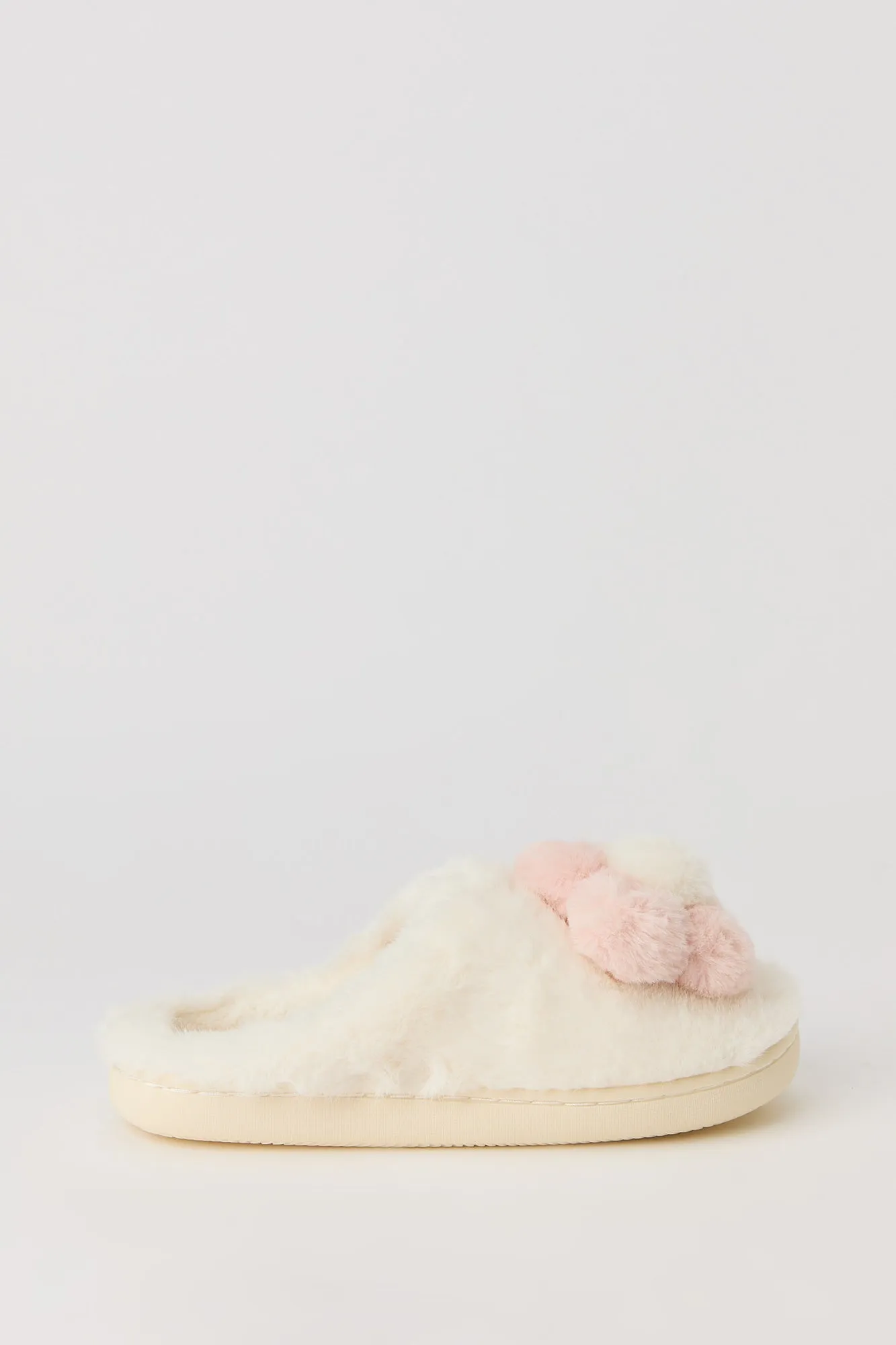 Pantoufles avec fleur en similifourrure sold by Urban Planet product image thumbnail 2