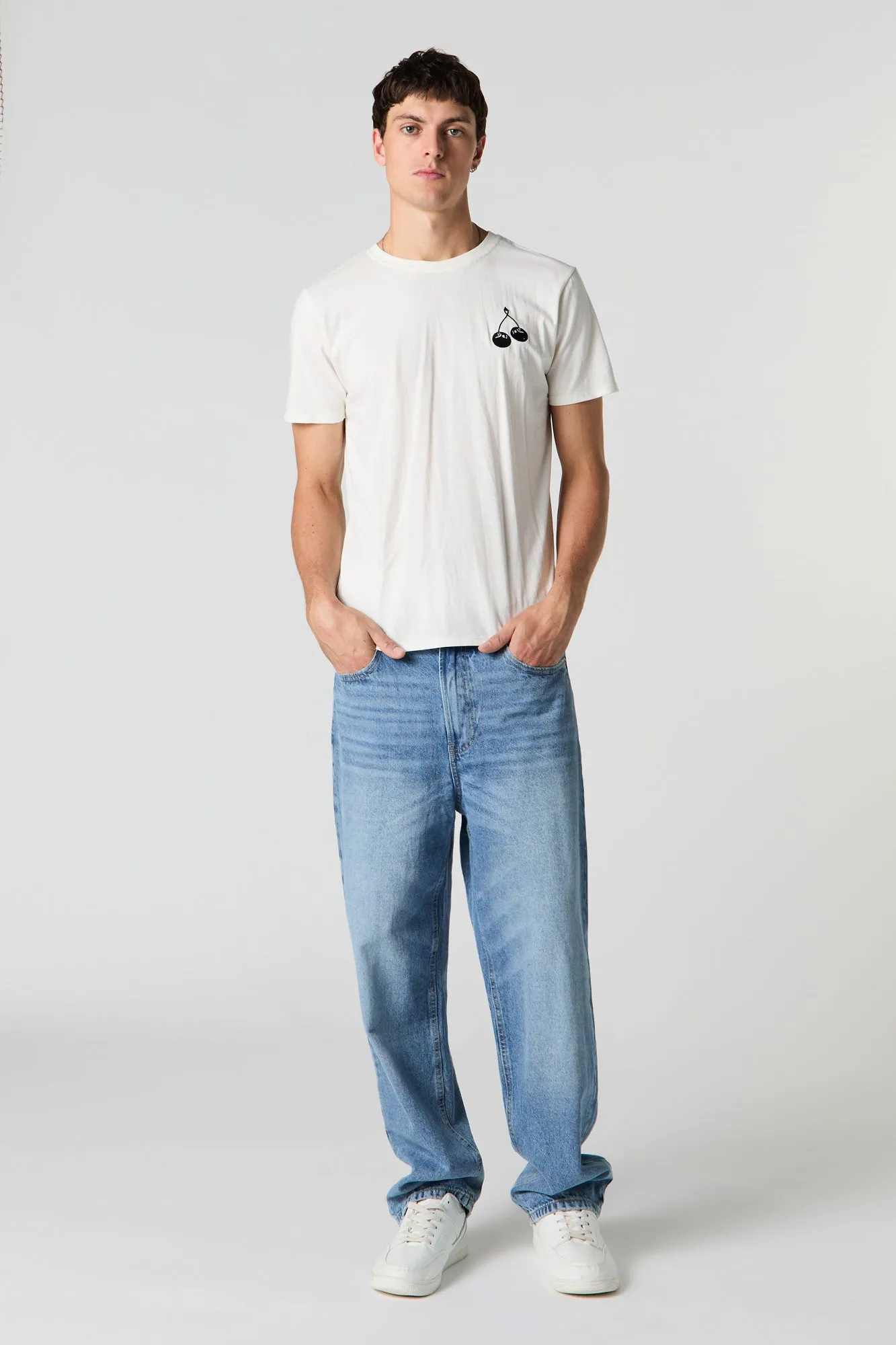 T-shirt avec motif brodé Cerise sold by Urban Planet product image thumbnail 3