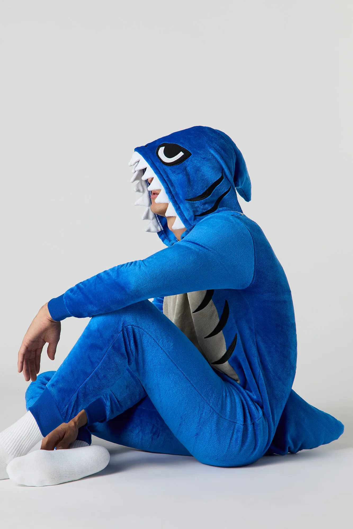 Combinaison en peluche Requin 3D sold by Urban Planet product image thumbnail 2