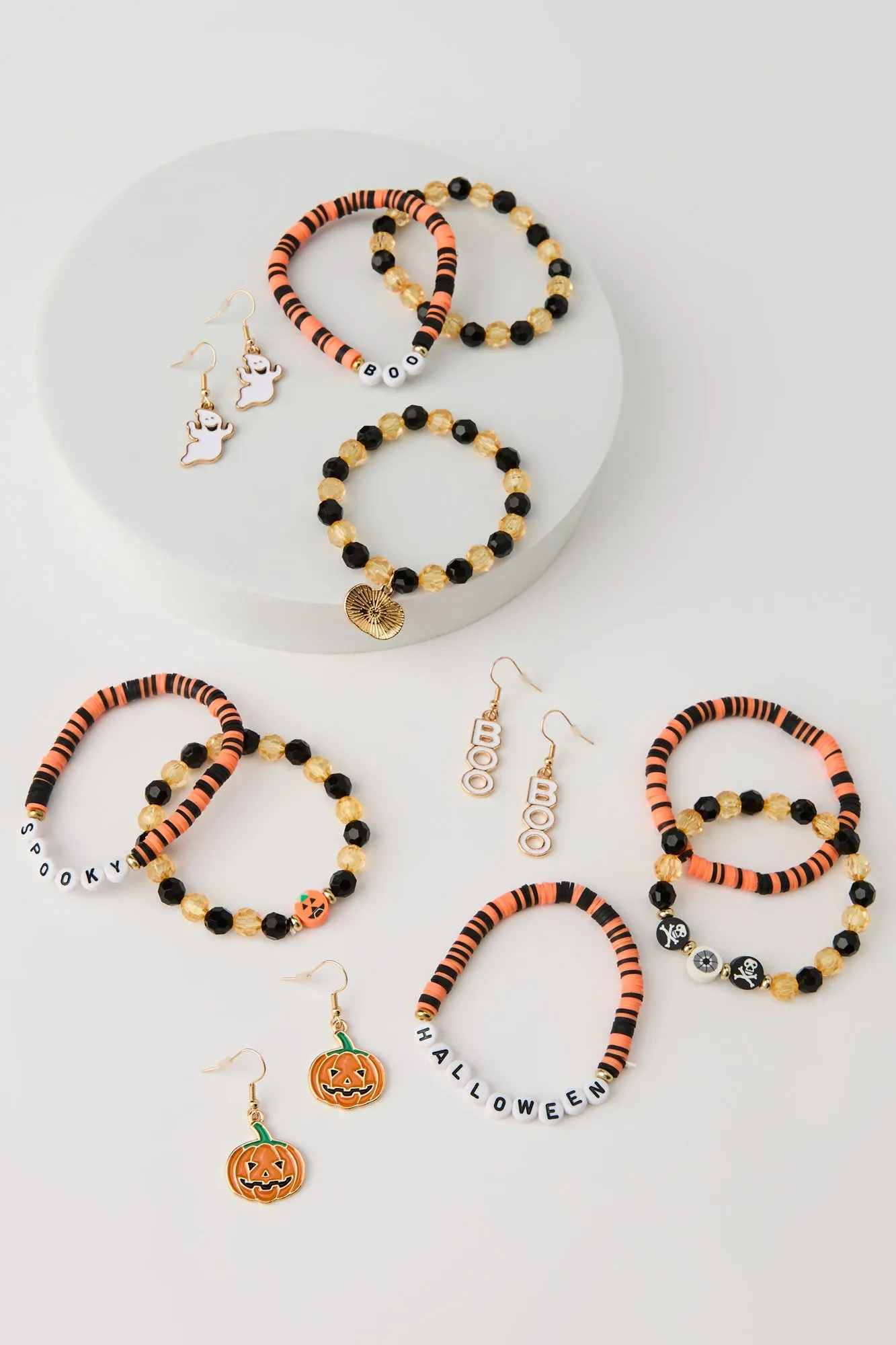 Ensemble avec bracelet et boucles d'oreilles d'Halloween (14 unités) sold by Urban Planet product image thumbnail 5