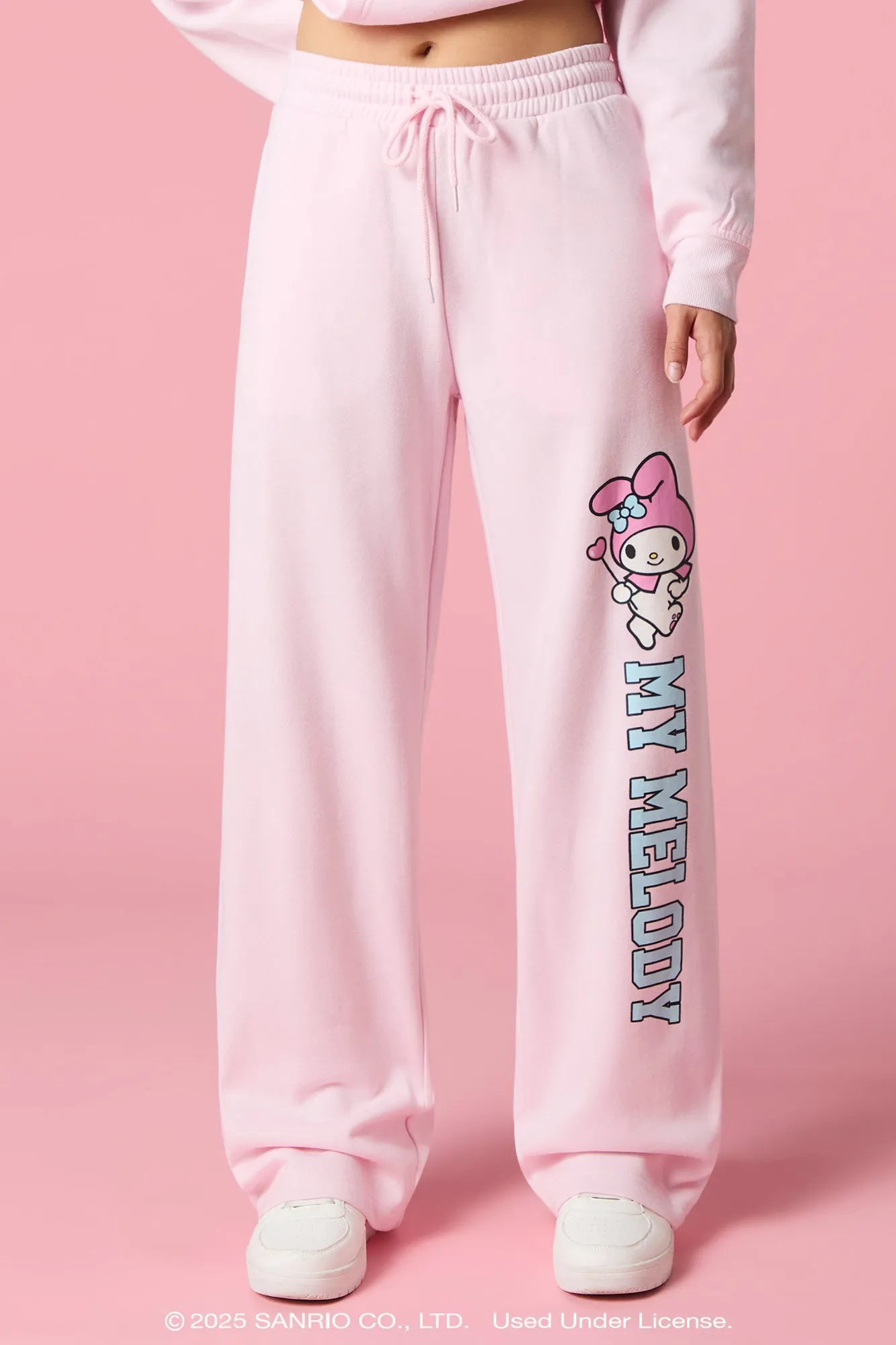 Pantalon d'entraînement à jambe large en molleton à imprimé My Melody scintillant sold by Urban Planet product image thumbnail 2