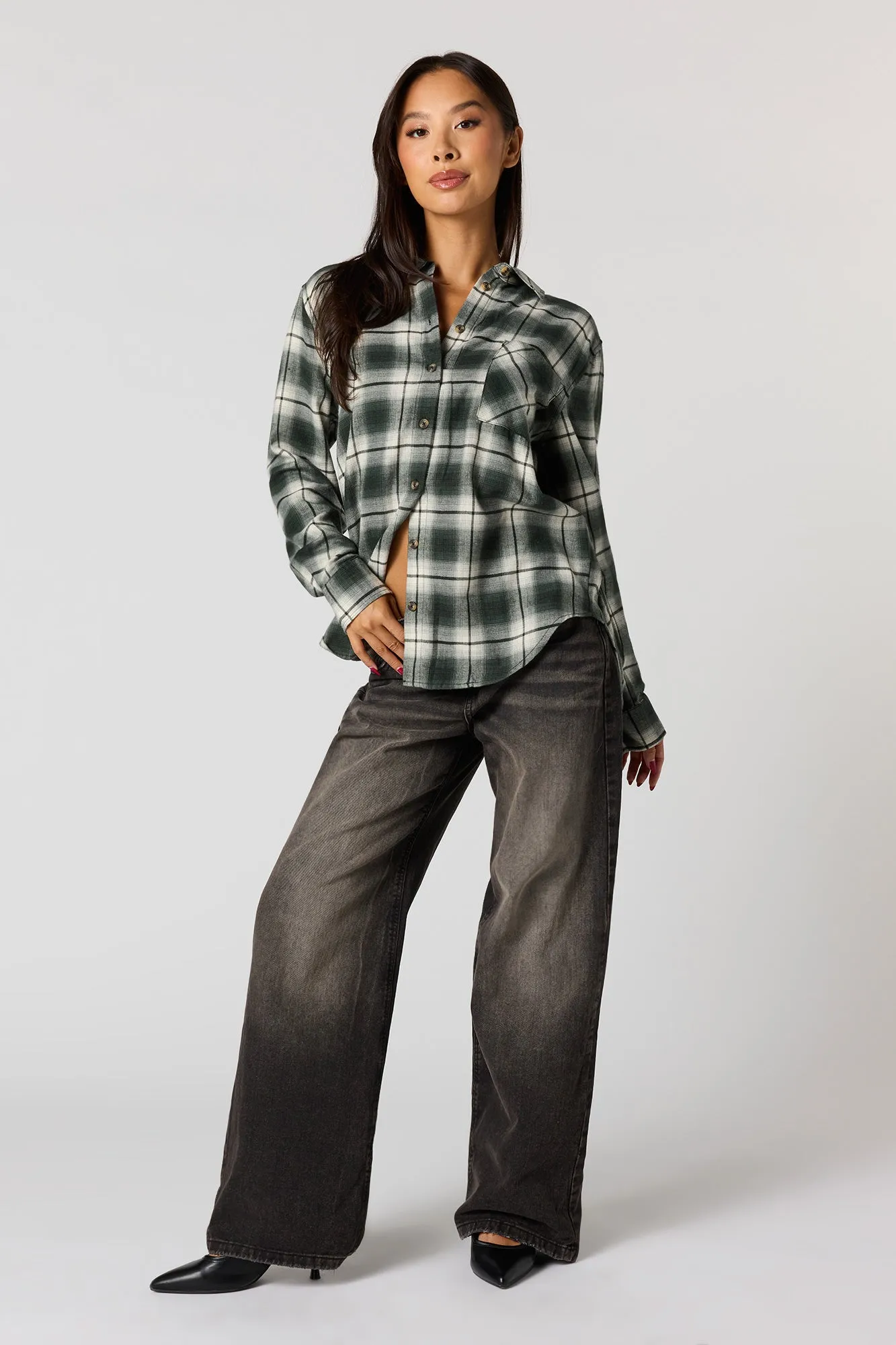 Haut boutonné en flanelle avec motif brodé sold by Urban Planet product image thumbnail 4