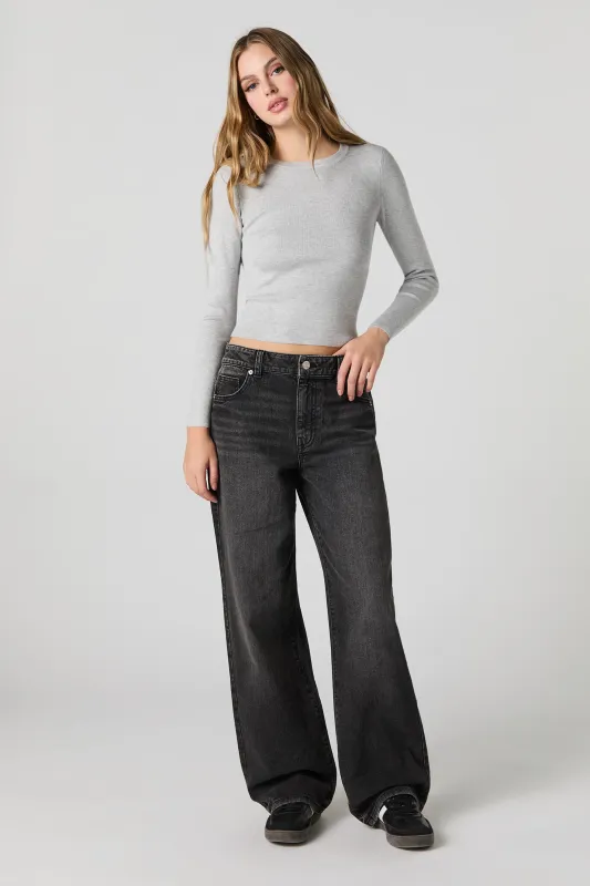 Jean à jambe large et taille haute délavé noir sold by Urban Planet